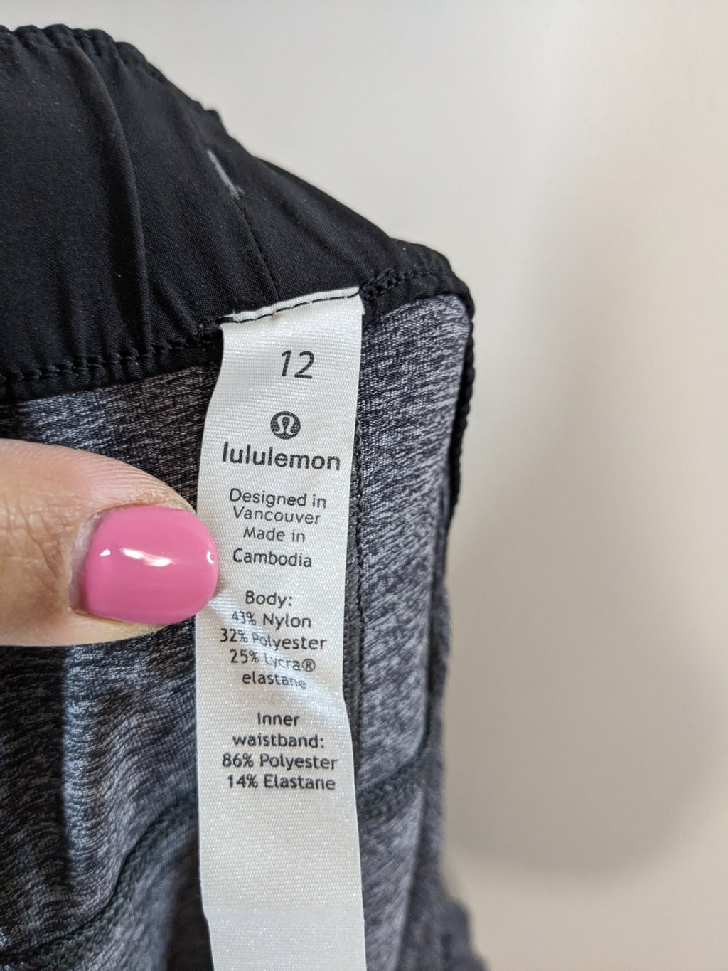 Lululemon On The Fly Grey Pants - sz 12