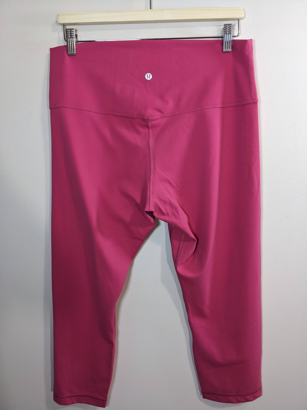 Lululemon Pink Capri Leggings - sz 14