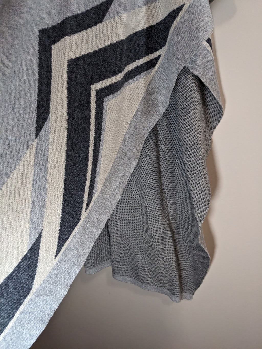 Roots Grey Poncho - One Size
