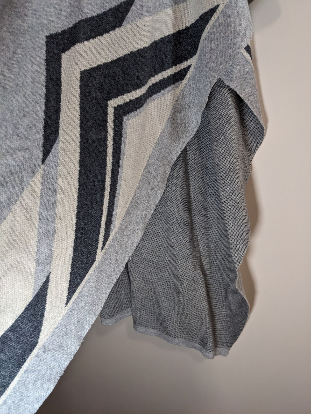 Roots Grey Poncho - One Size