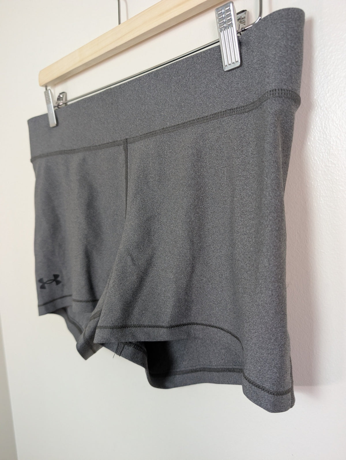Under Armour shorts - XL
