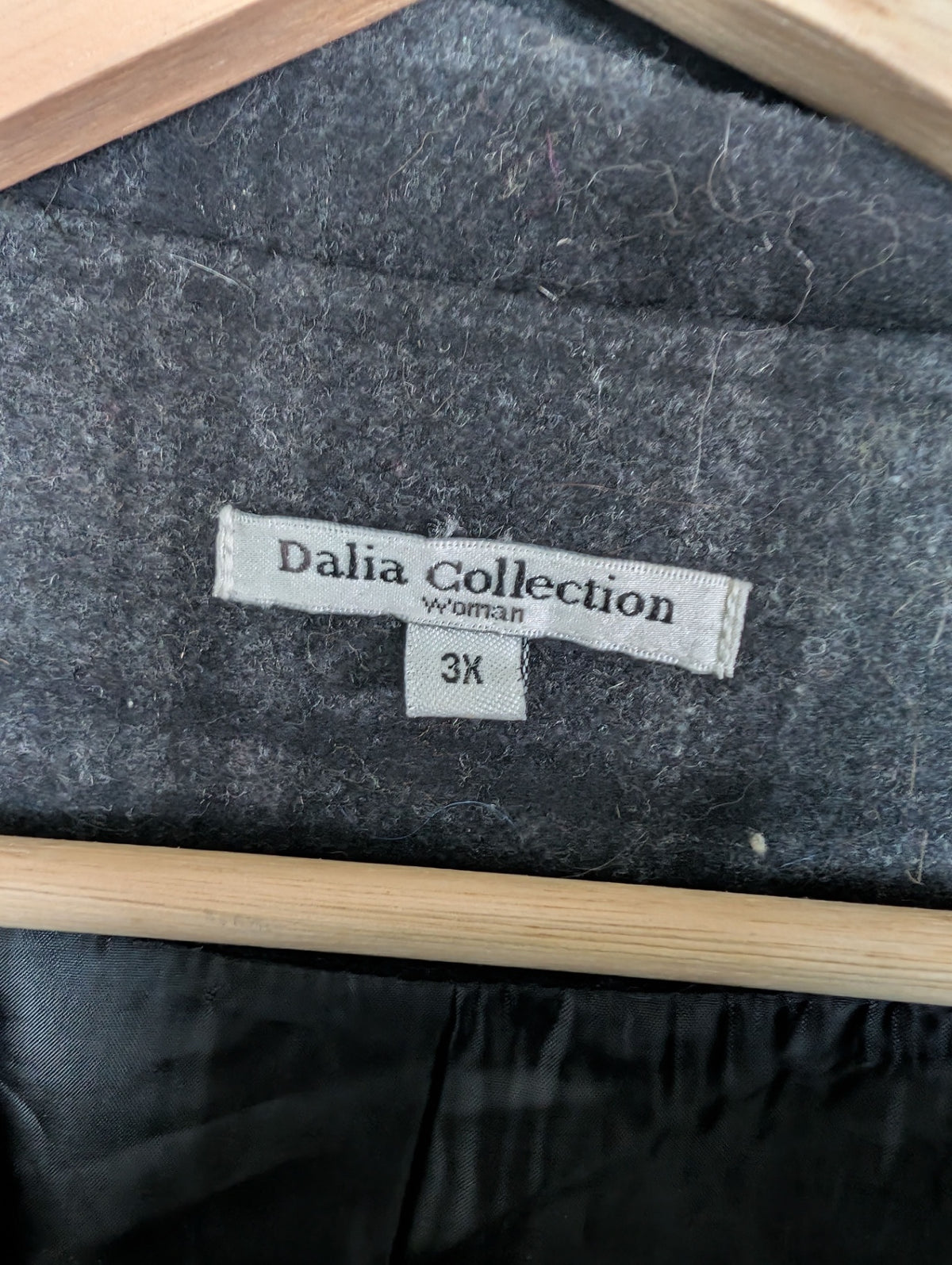 Dalia Collection wool cape - 3XL