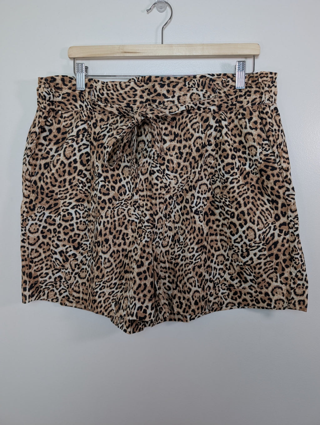 NWT Joe Fresh cheetah shorts - XL