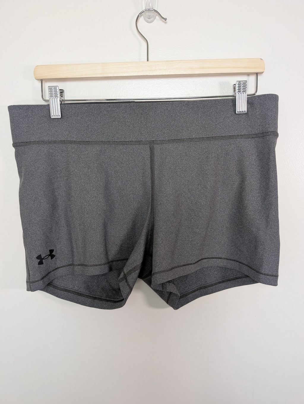 Under Armour shorts - XL