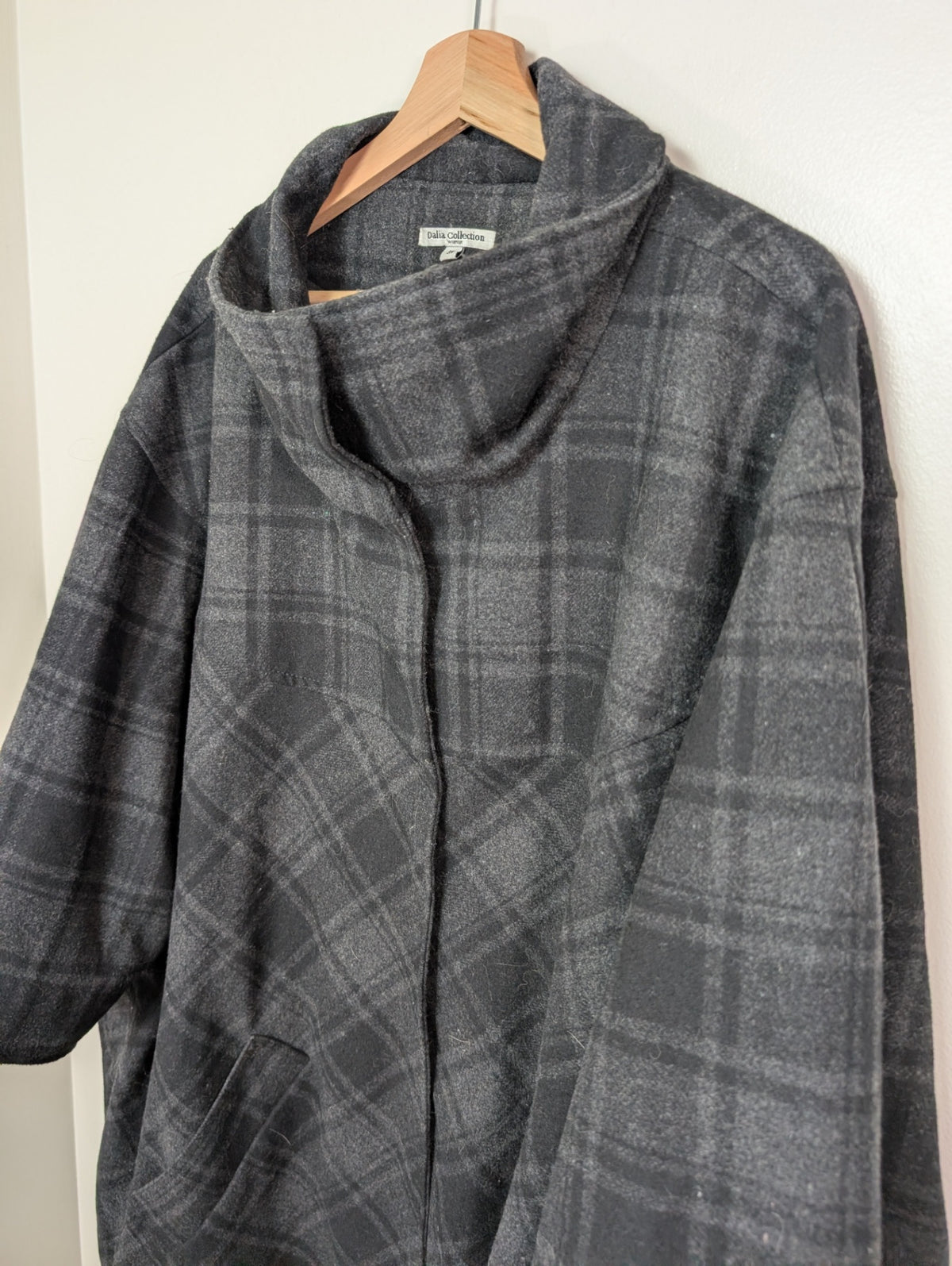 Dalia Collection wool cape - 3XL