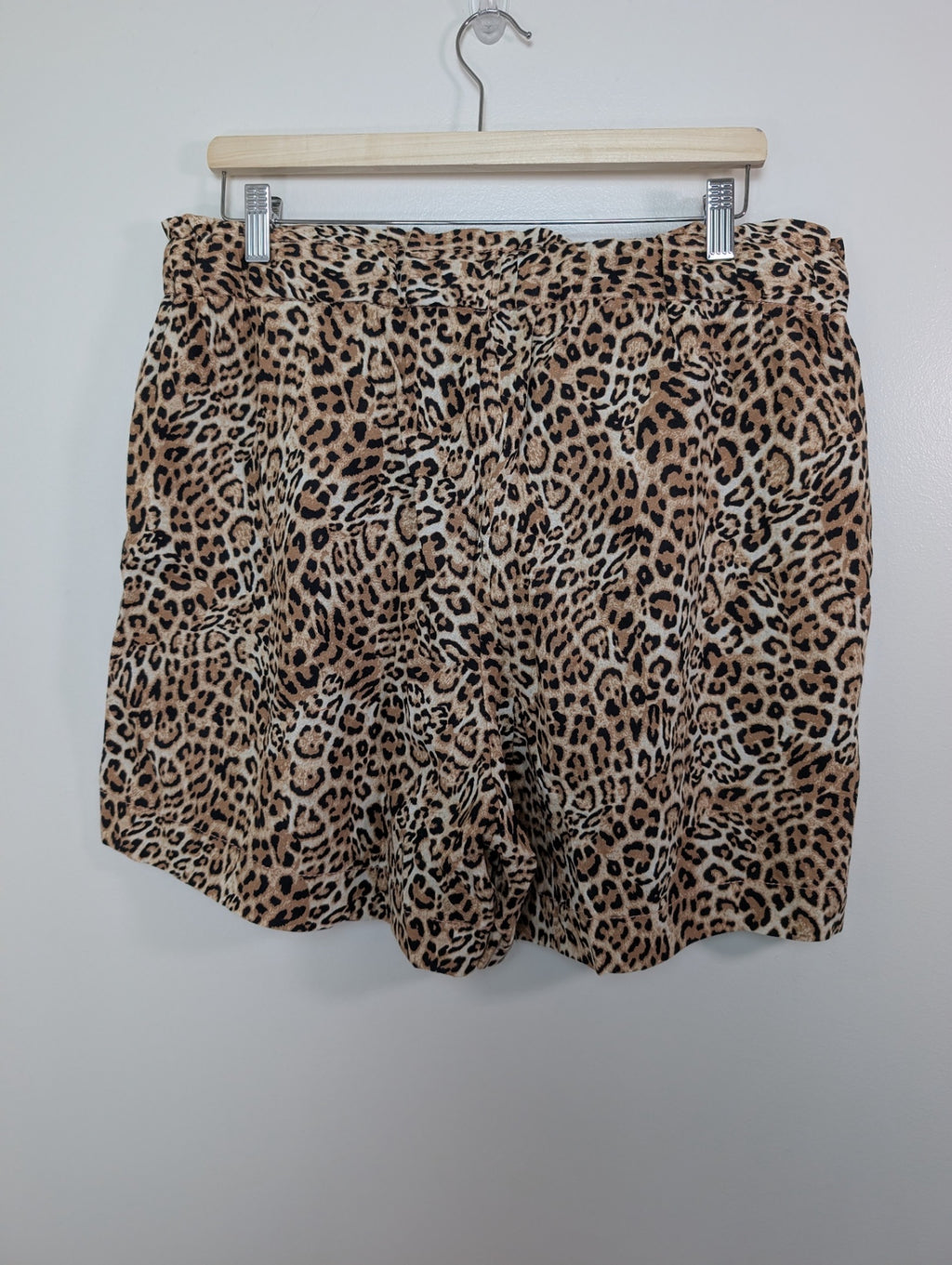 NWT Joe Fresh cheetah shorts - XL