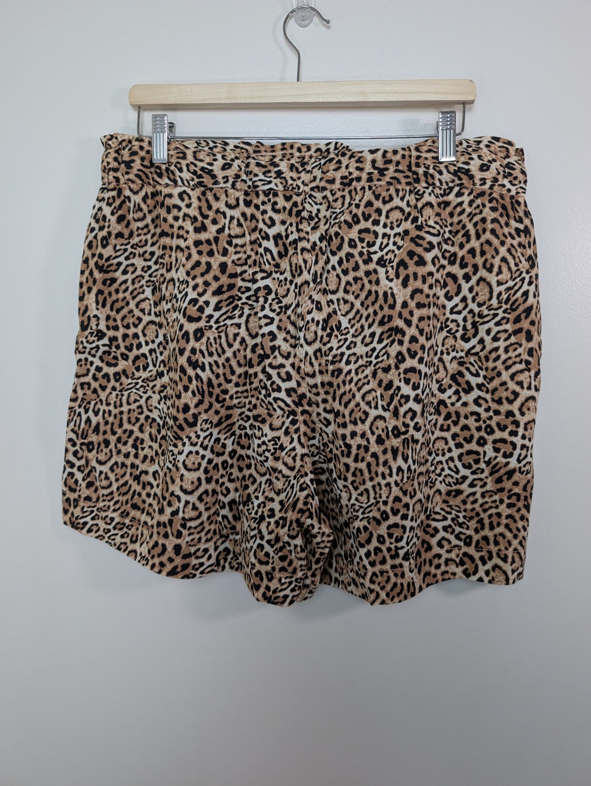 NWT Joe Fresh cheetah shorts - XL