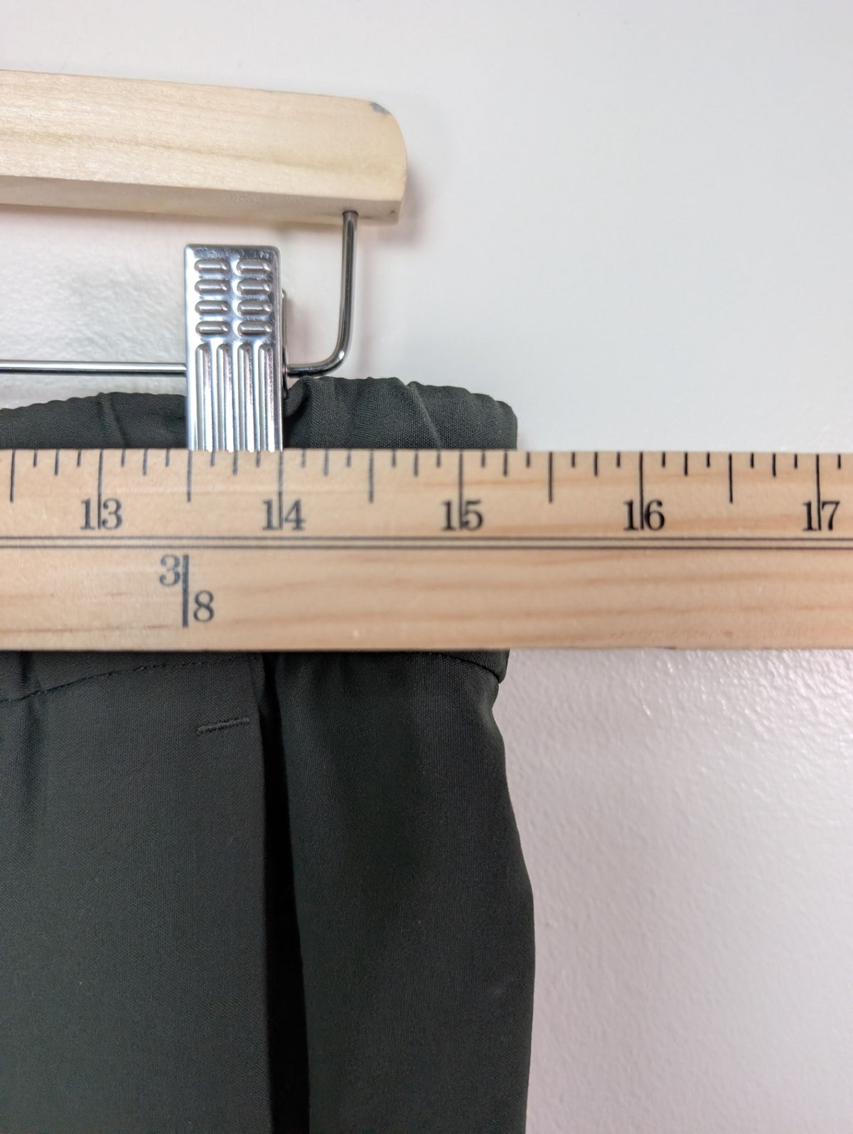 Lululemon green on the fly pant - 6