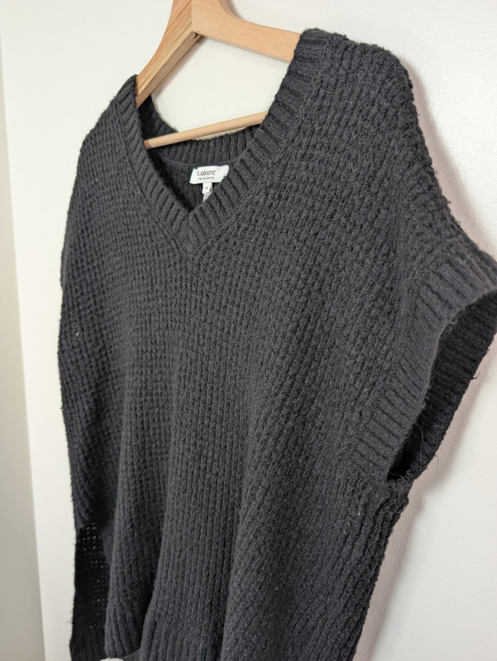 b.young knit blouse - M