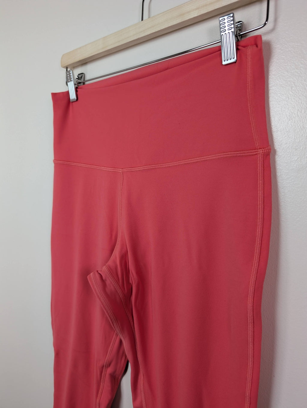 Lululemon coral leggings - 10