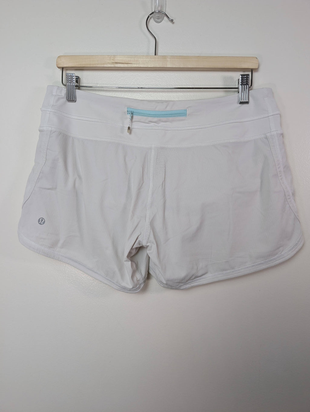 Lululemon white shorts - 8