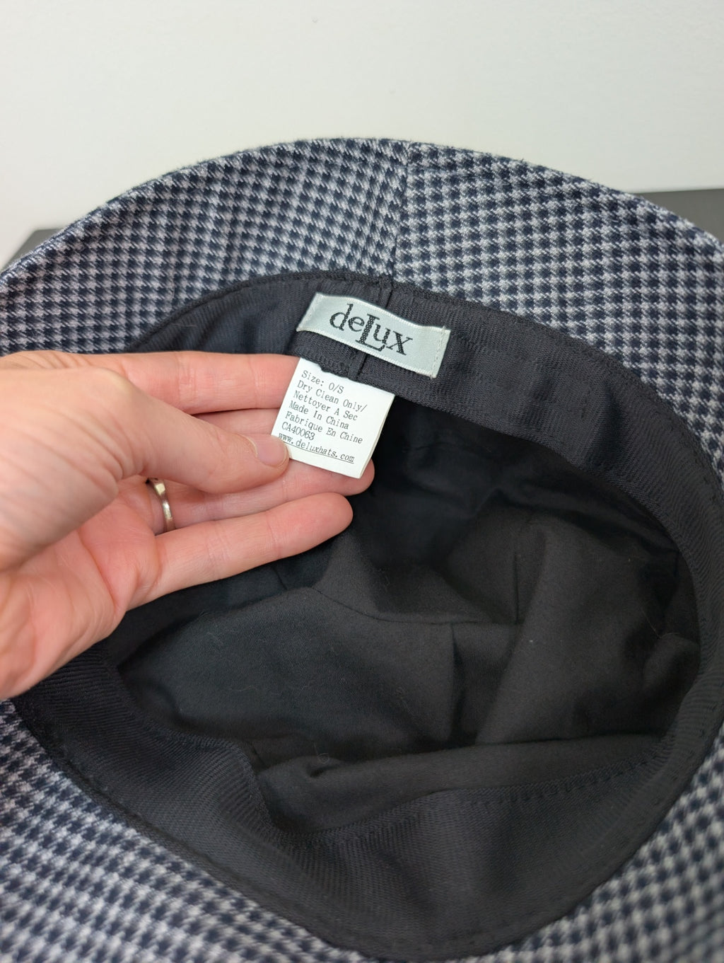 deLux hat- One Size