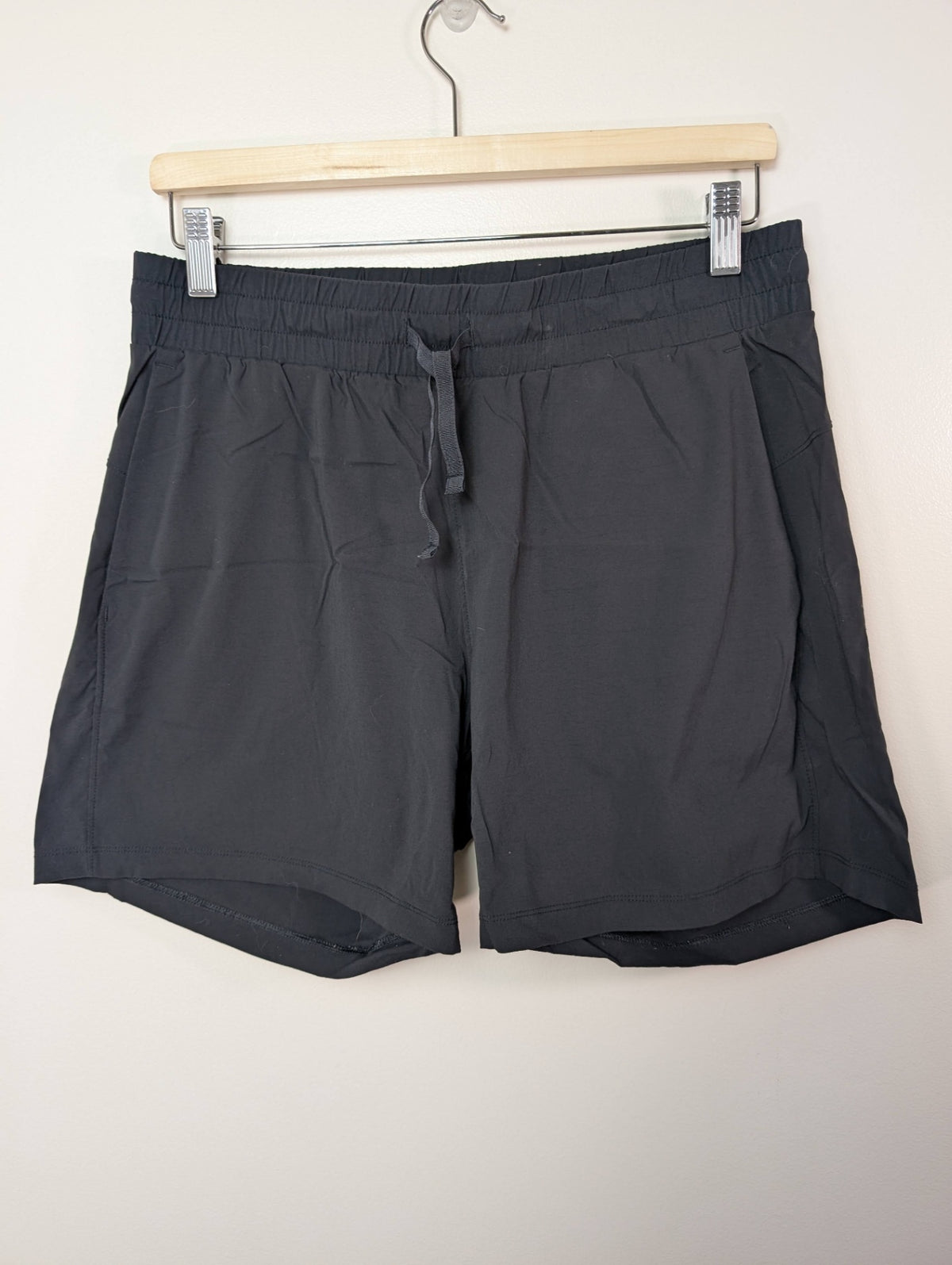 Tuff Athletics black shorts - M