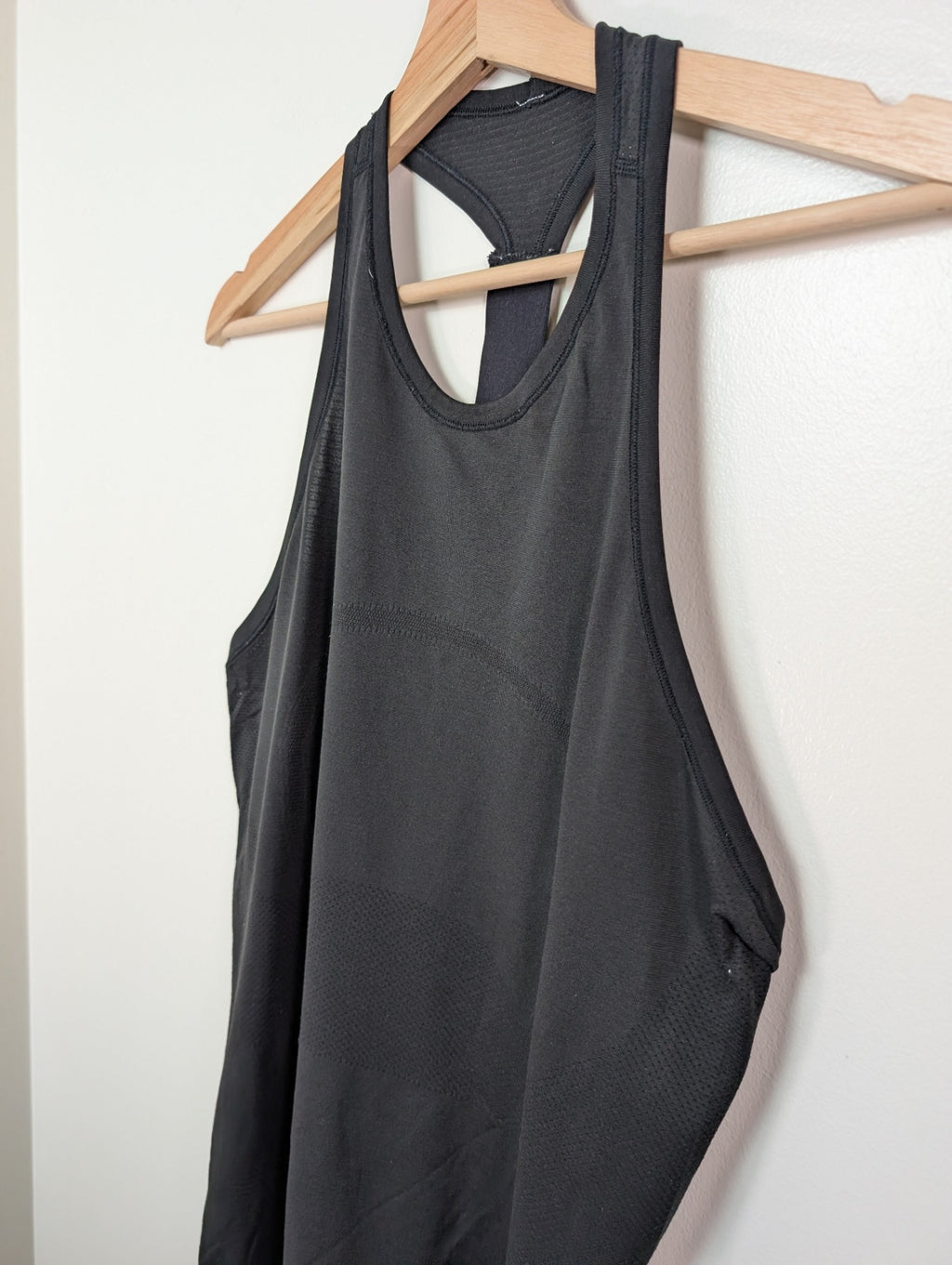 Lululemon black racerback - Appears M