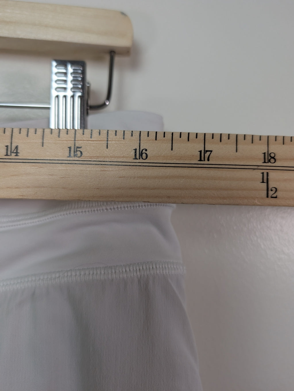 Lululemon white shorts - 8