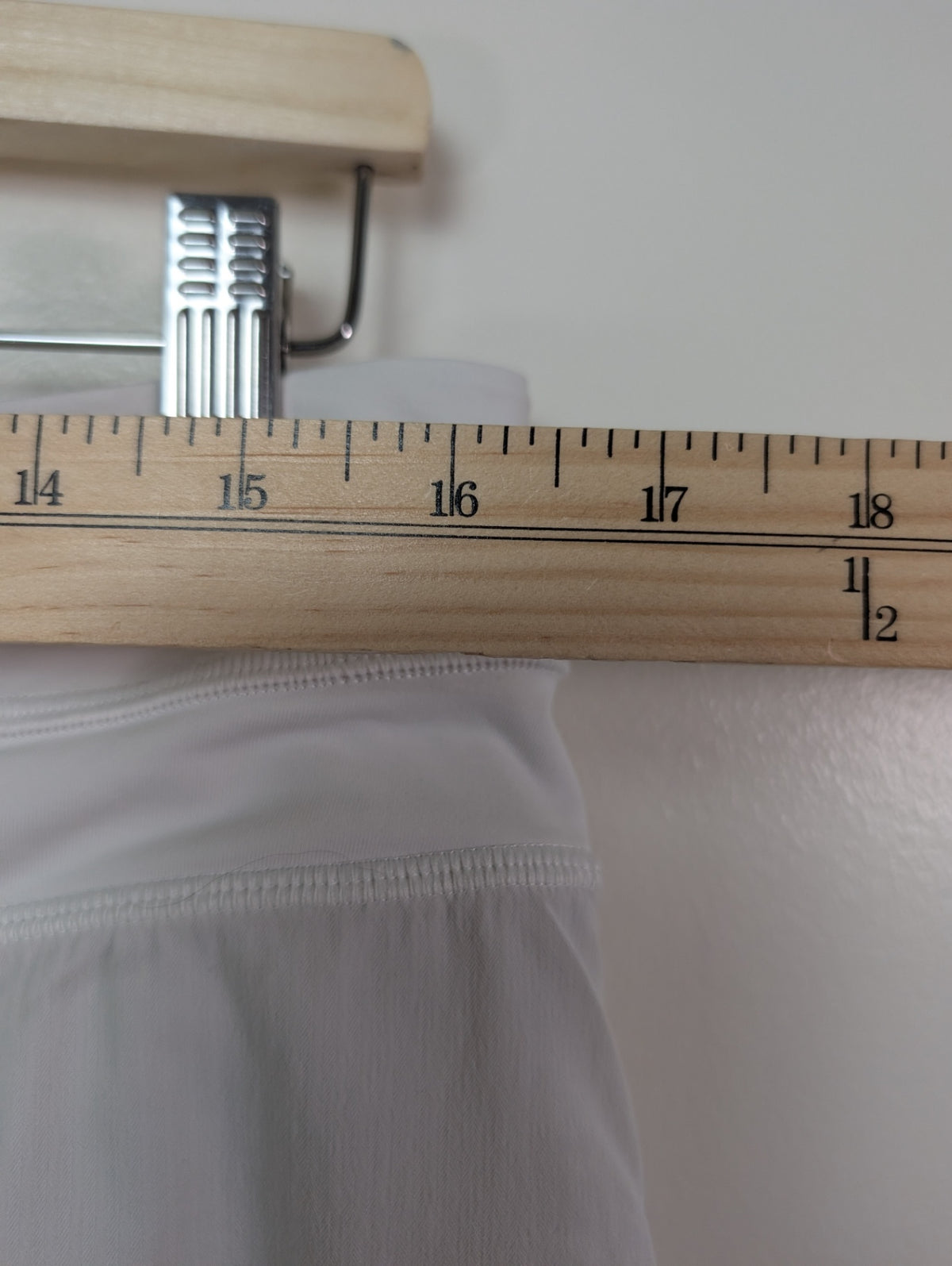 Lululemon white shorts - 8