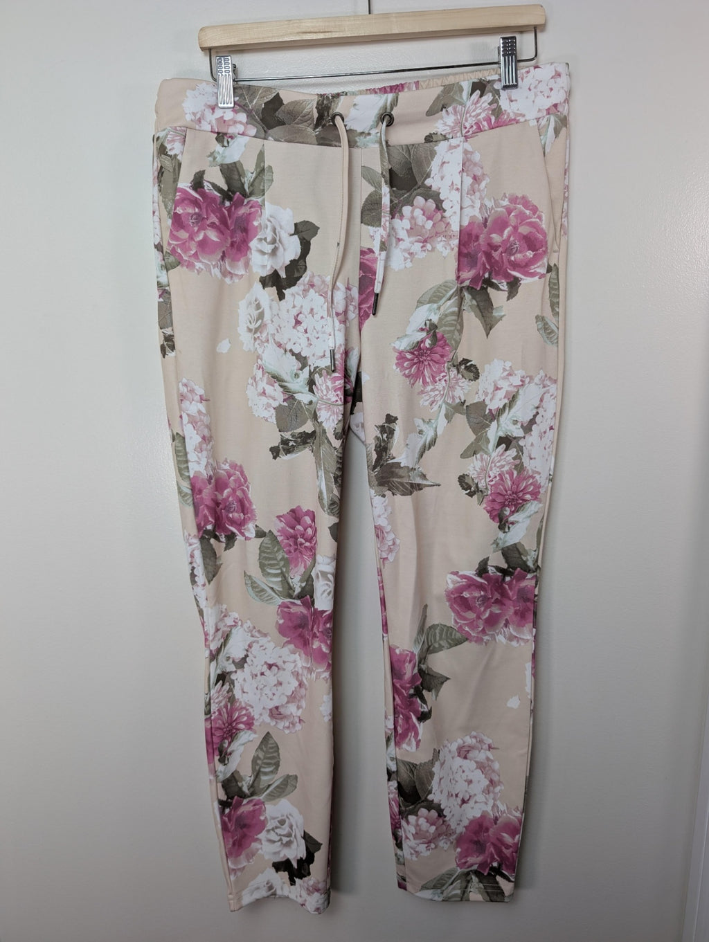 b.young floral pants- L