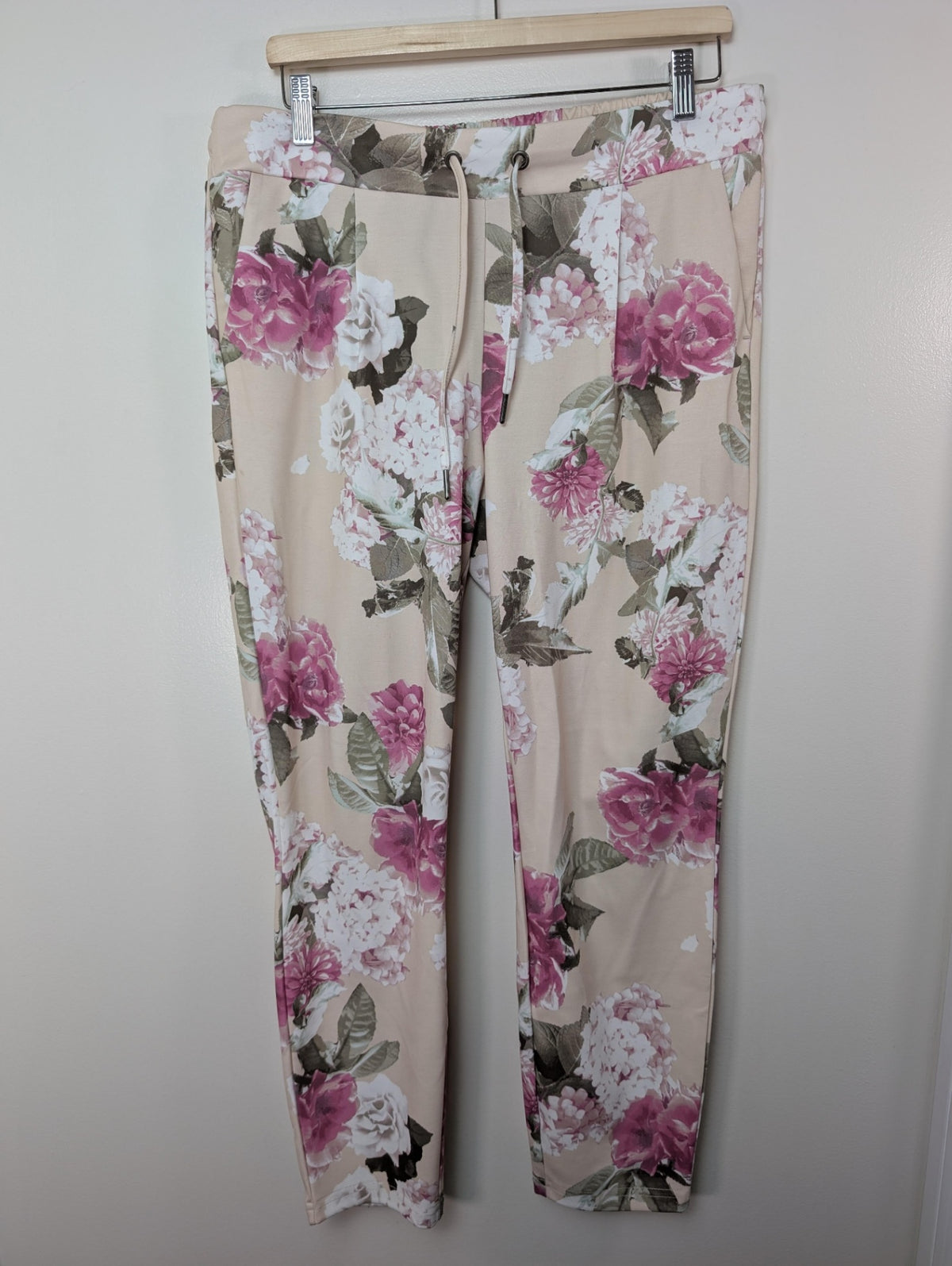 b.young floral pants- L