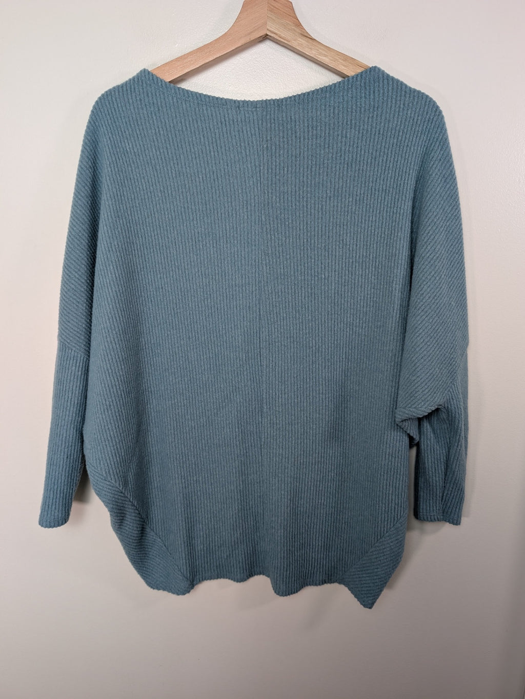 Cherish blue sweater - Appears M