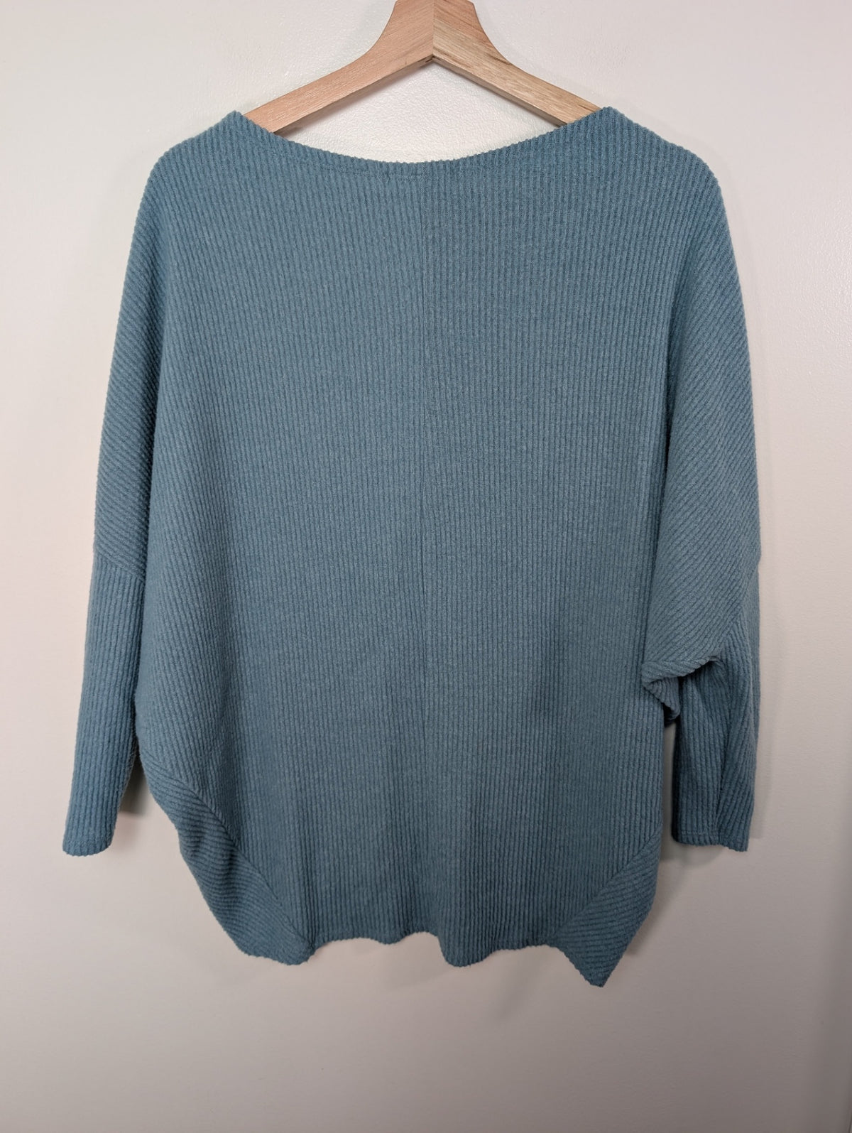 Cherish blue sweater - Appears M
