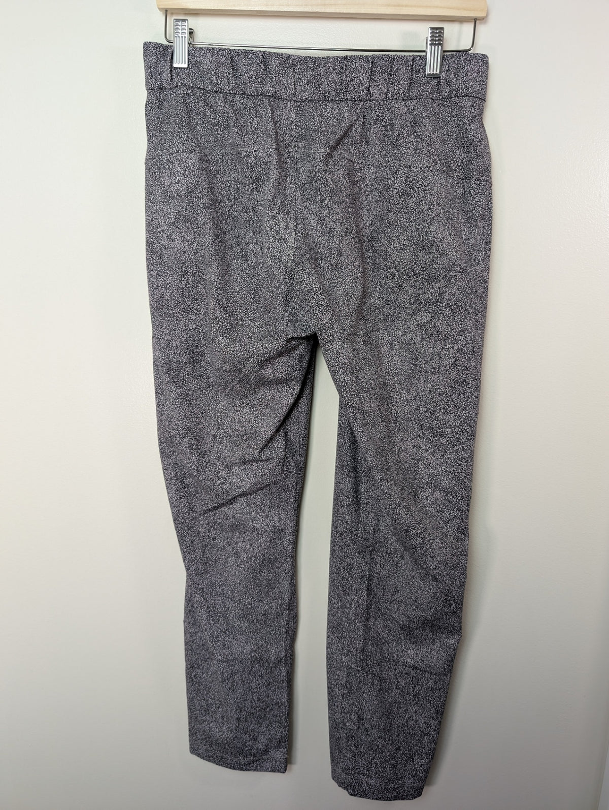 Lululemon on the fly pant - 6