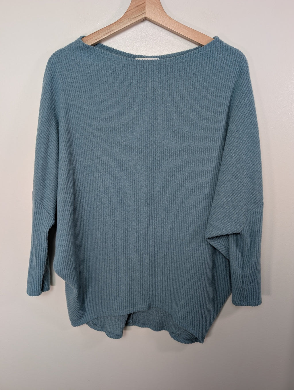 Cherish blue sweater - Appears M