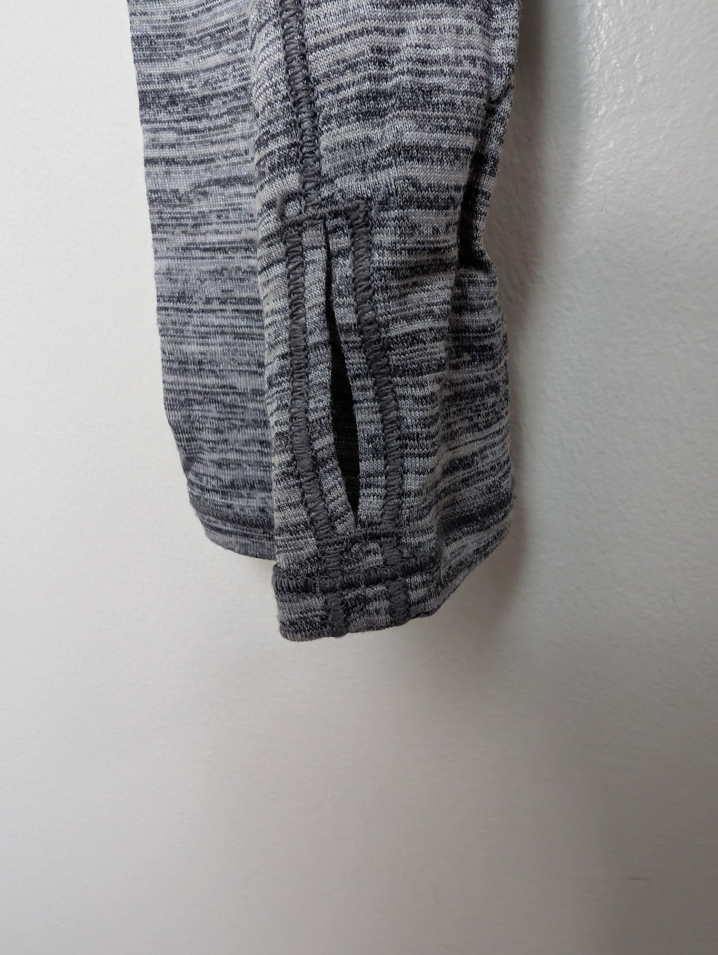 Lululemon long-sleeve - Appears M