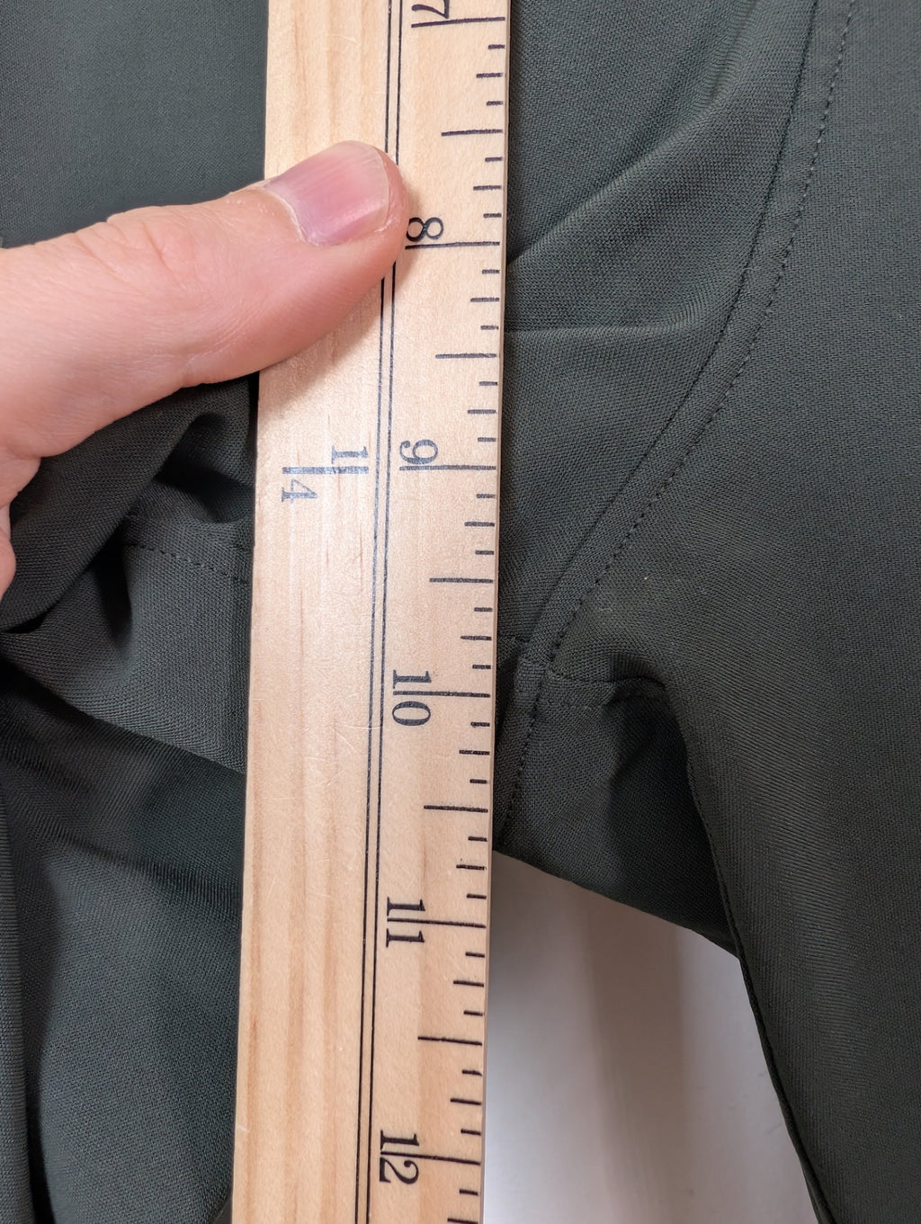 Lululemon green on the fly pant - 6