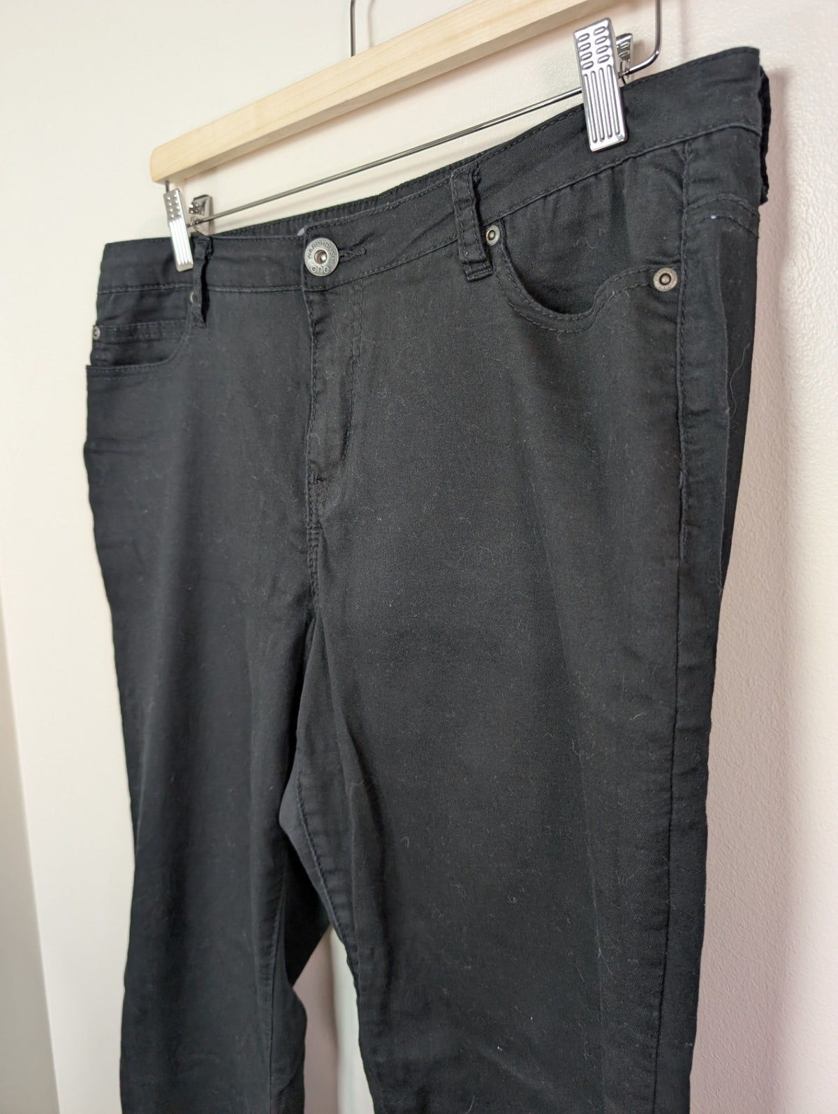 Warehouse One black mid rise skinny - 36 short