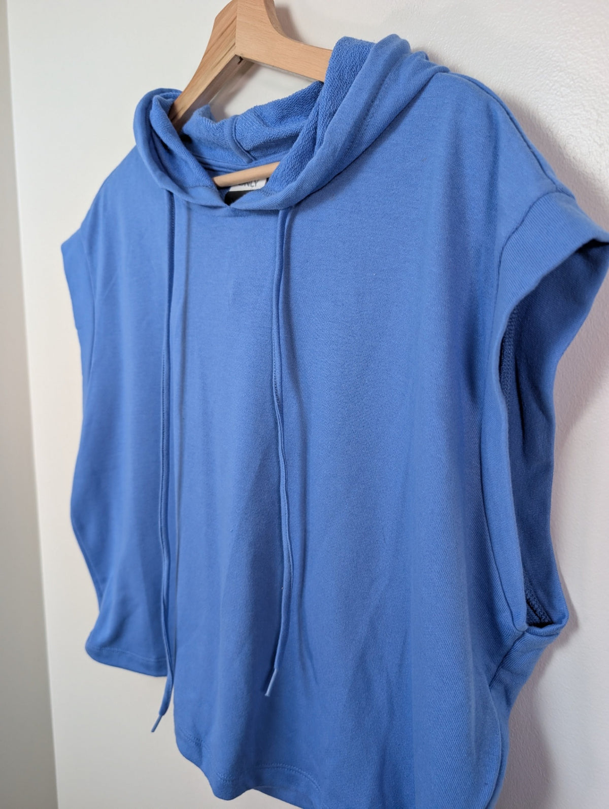 NWT ONLY blue hooded top - L