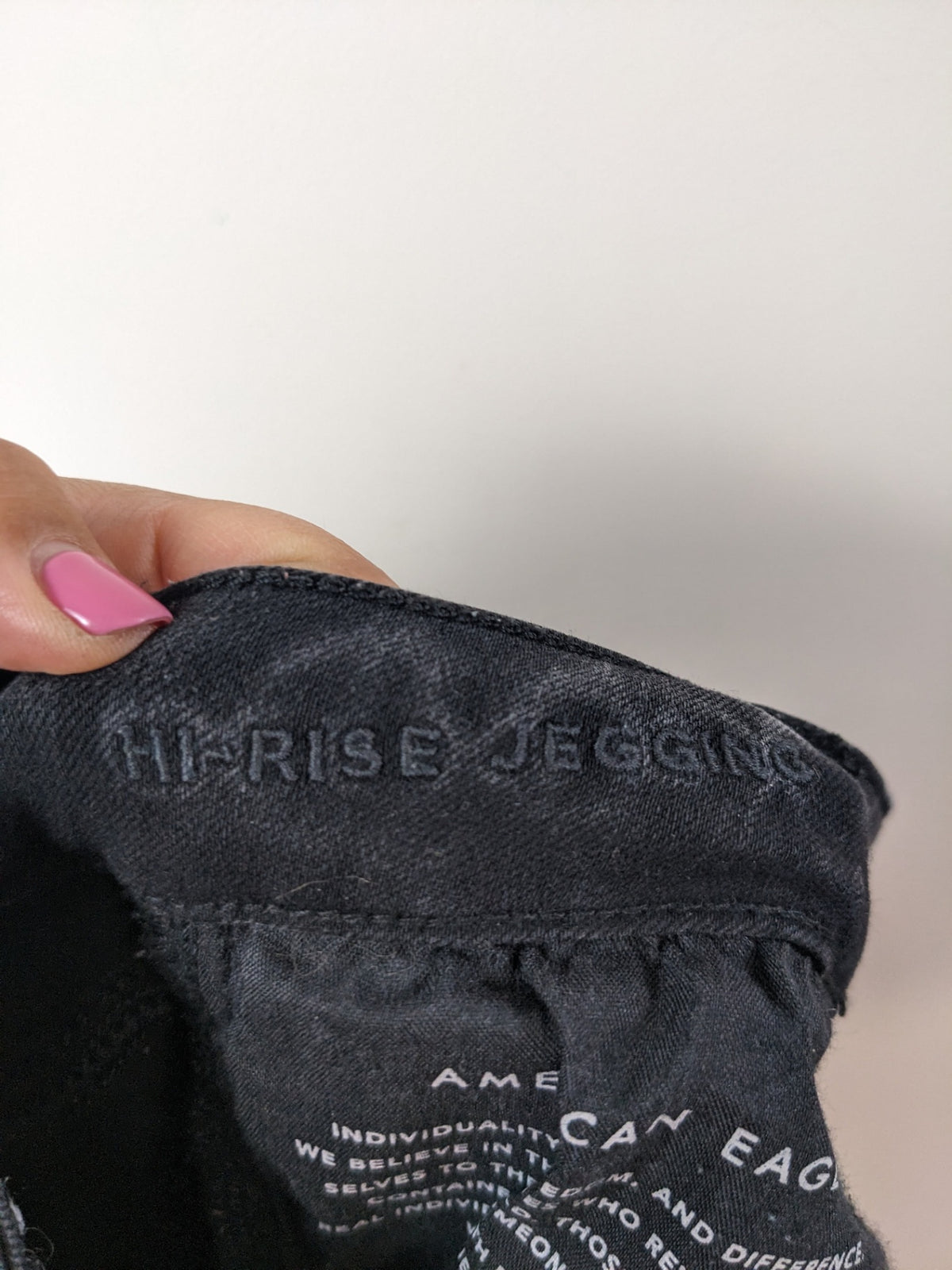 American Eagle Black Jeans - sz 6