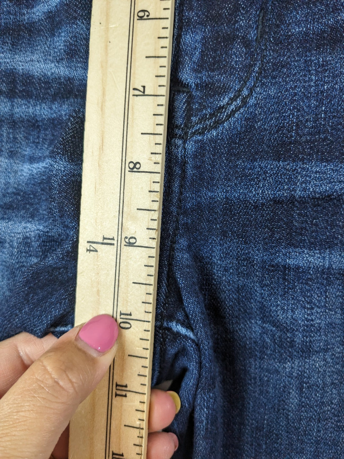 American Eagle Dark Wash Jeans - sz 6