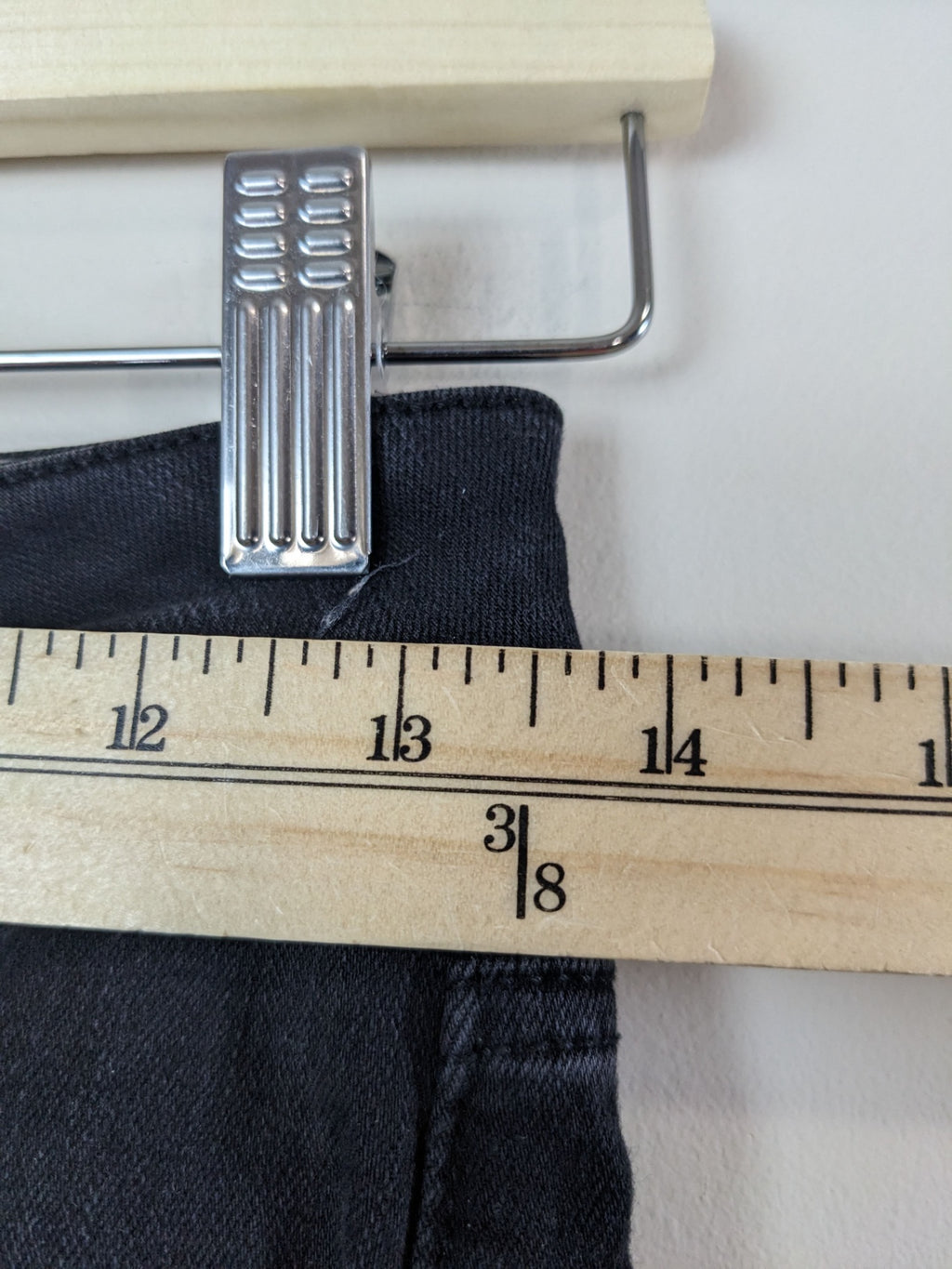 American Eagle Black Jeans - sz 6