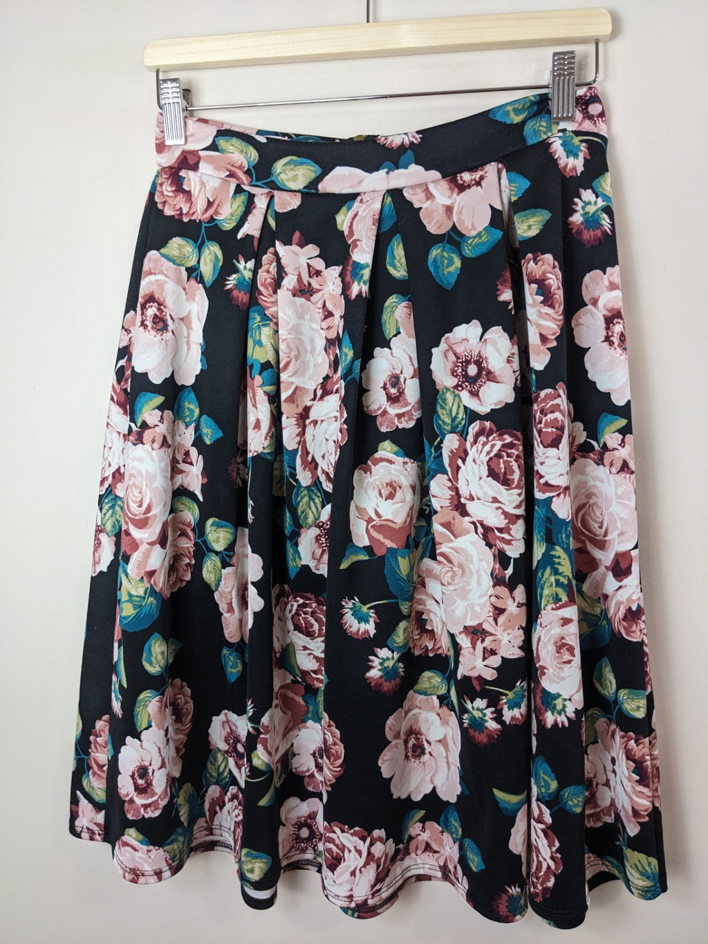 Charlotte Russe Floral Skirt - M