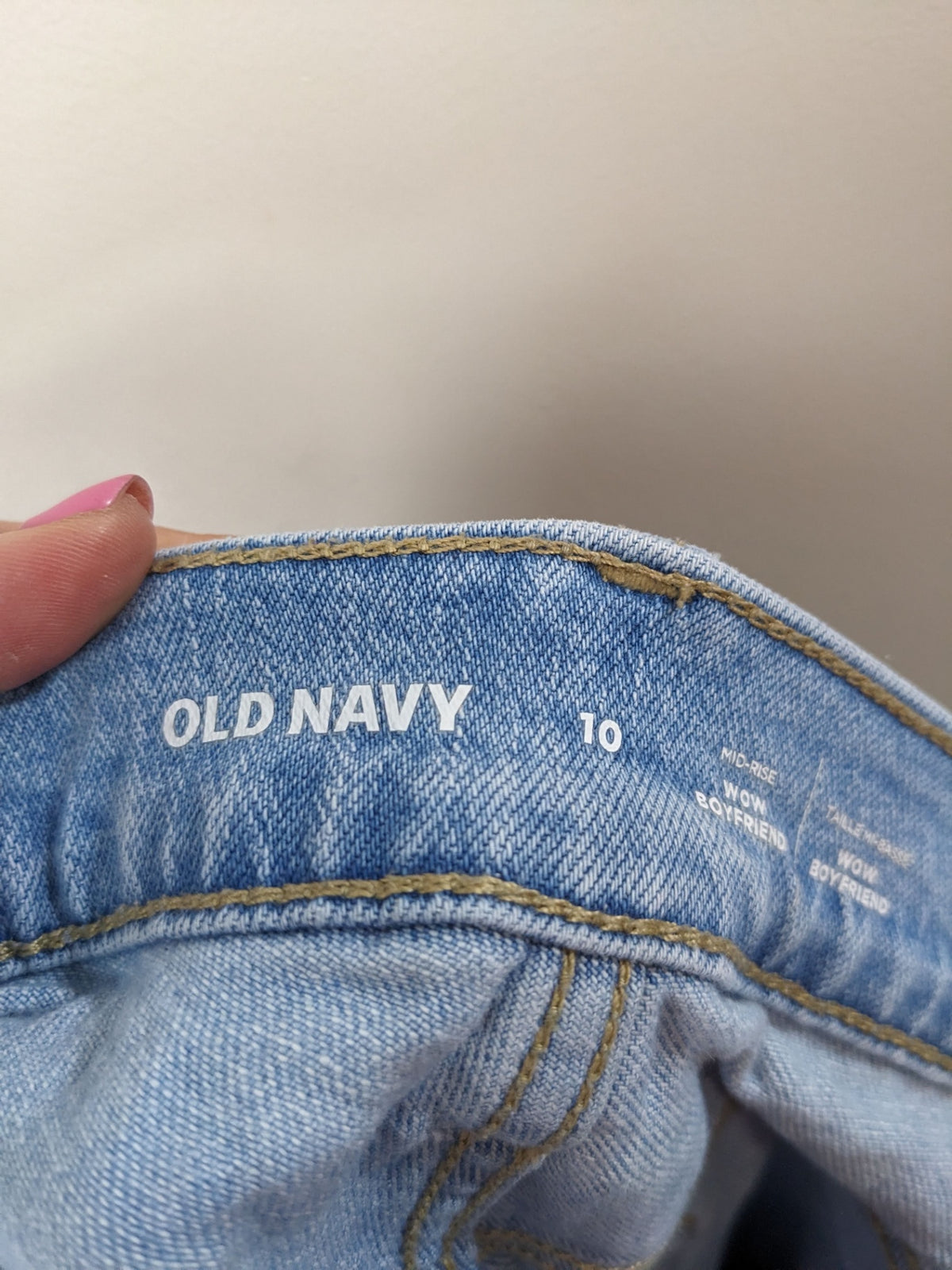 Old Navy Light Wash Boyfriend Jeans - 10