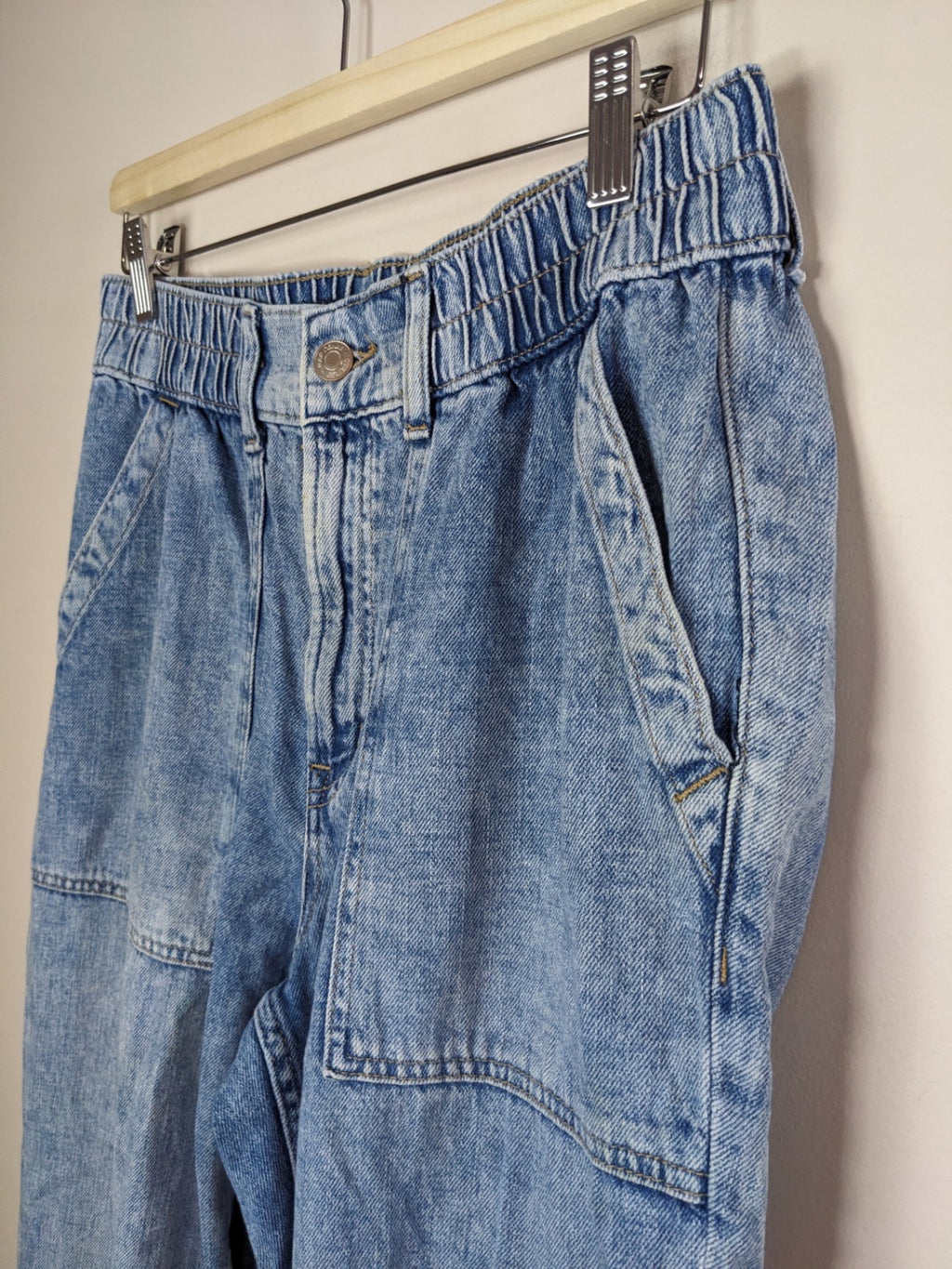 GAP Elastic Waist Jeans - M