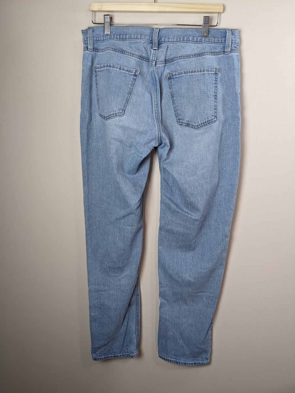 Old Navy Light Wash Boyfriend Jeans - 10