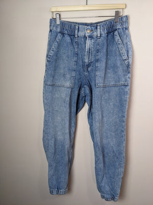 GAP Elastic Waist Jeans - M
