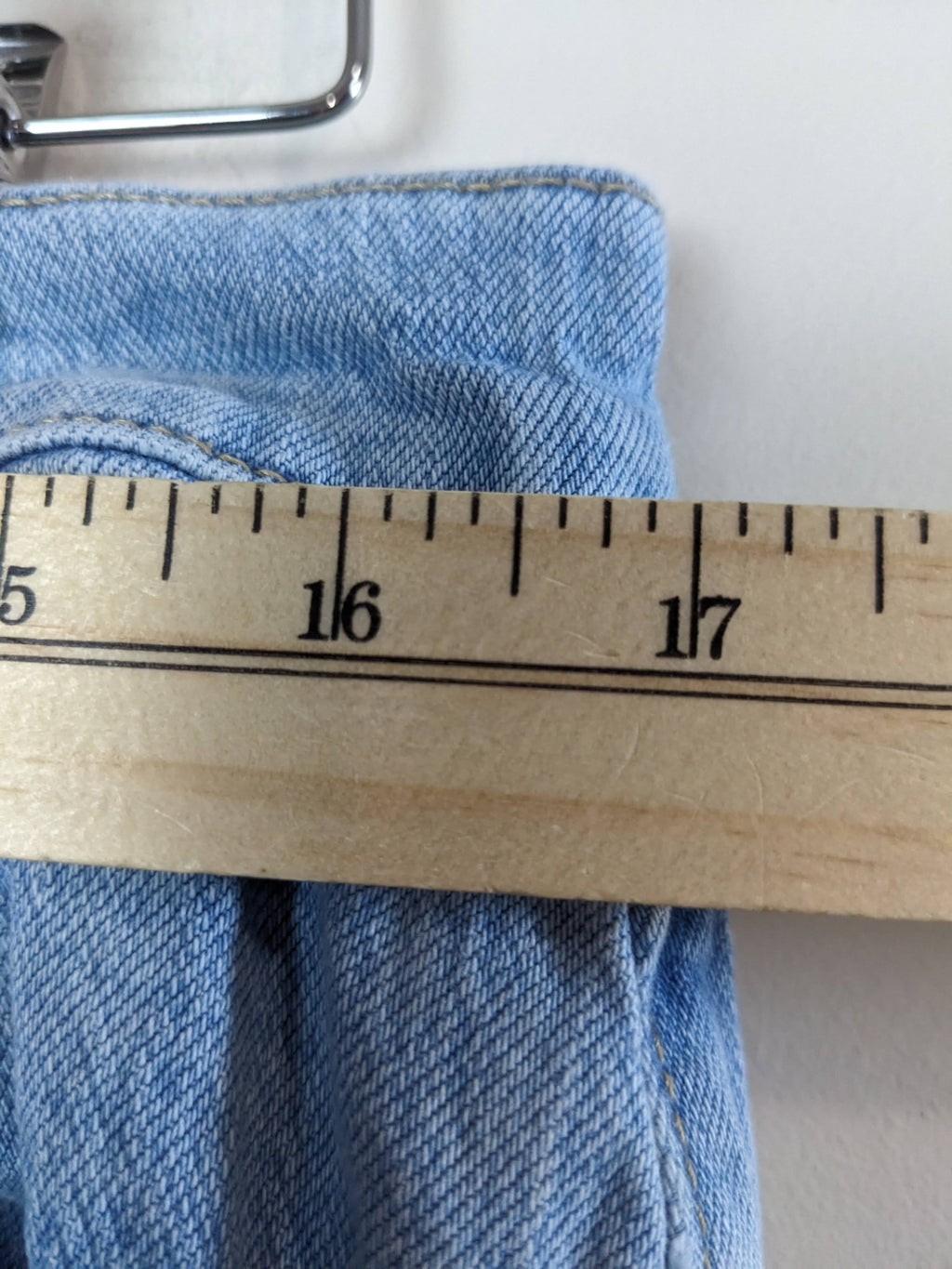 Old Navy Light Wash Boyfriend Jeans - 10
