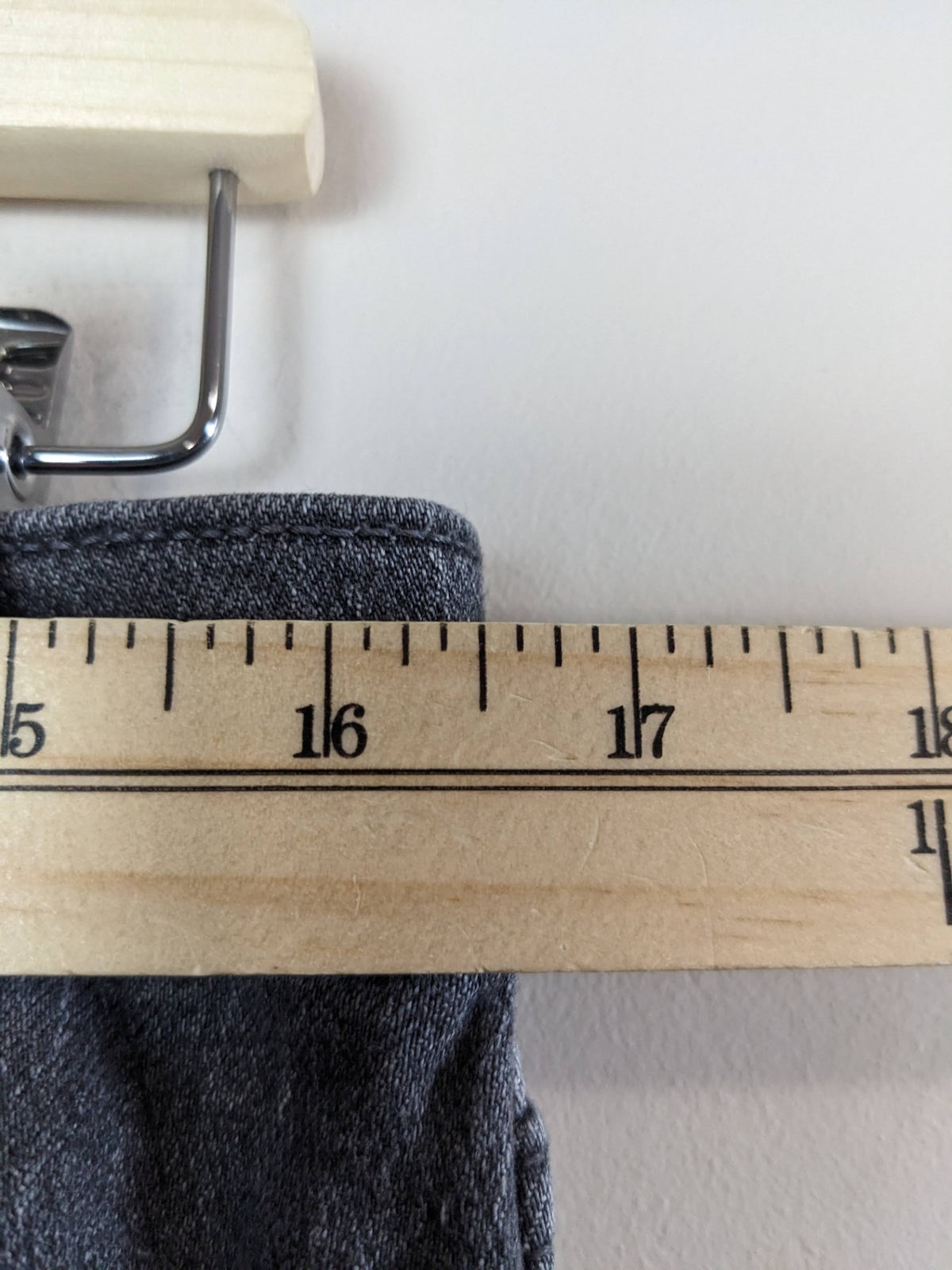 Old Navy Grey Boyfriend Jeans - 10