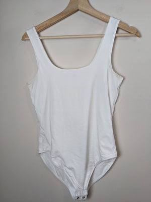 Old Navy White Bodysuit - S