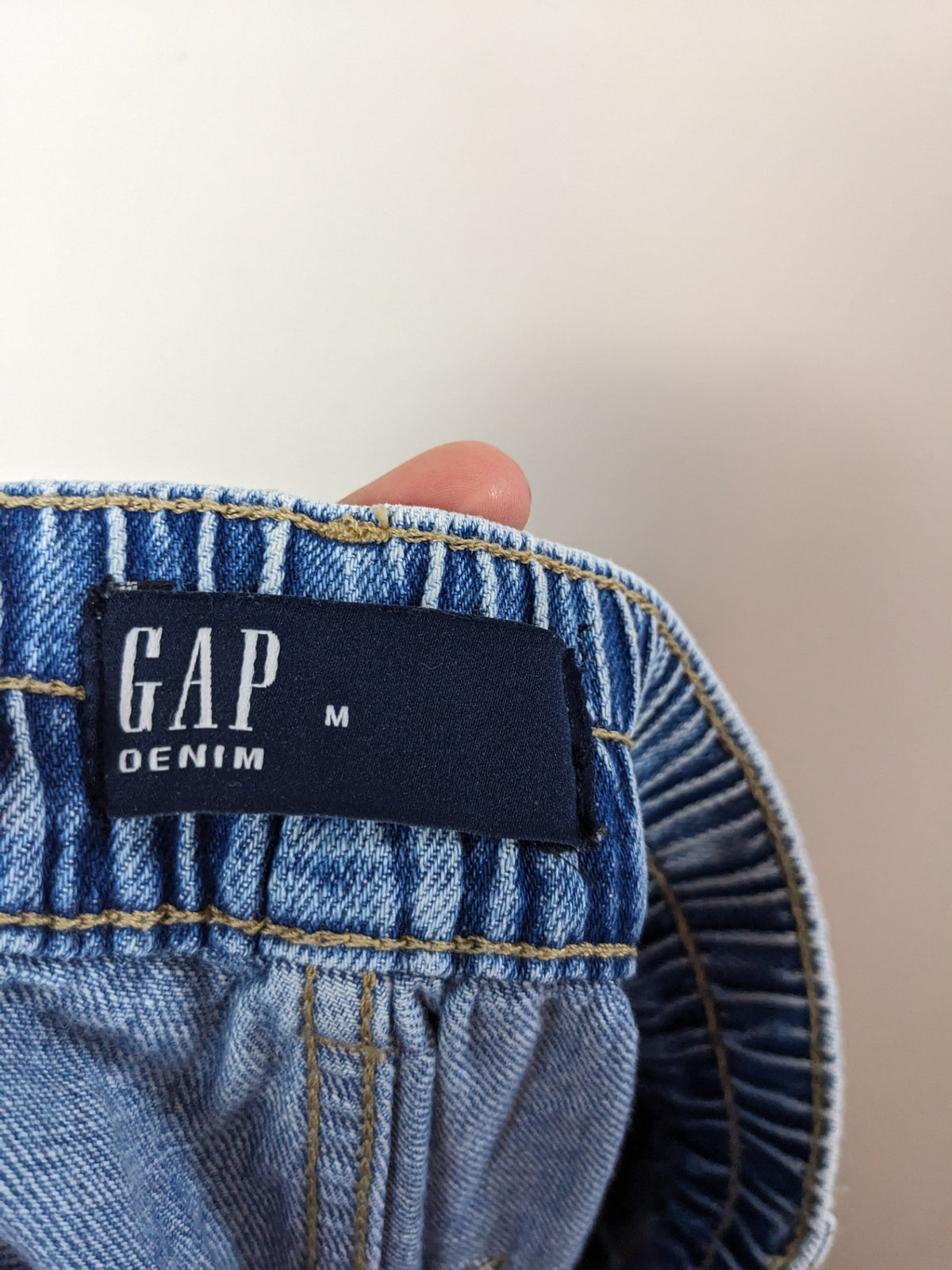GAP Elastic Waist Jeans - M