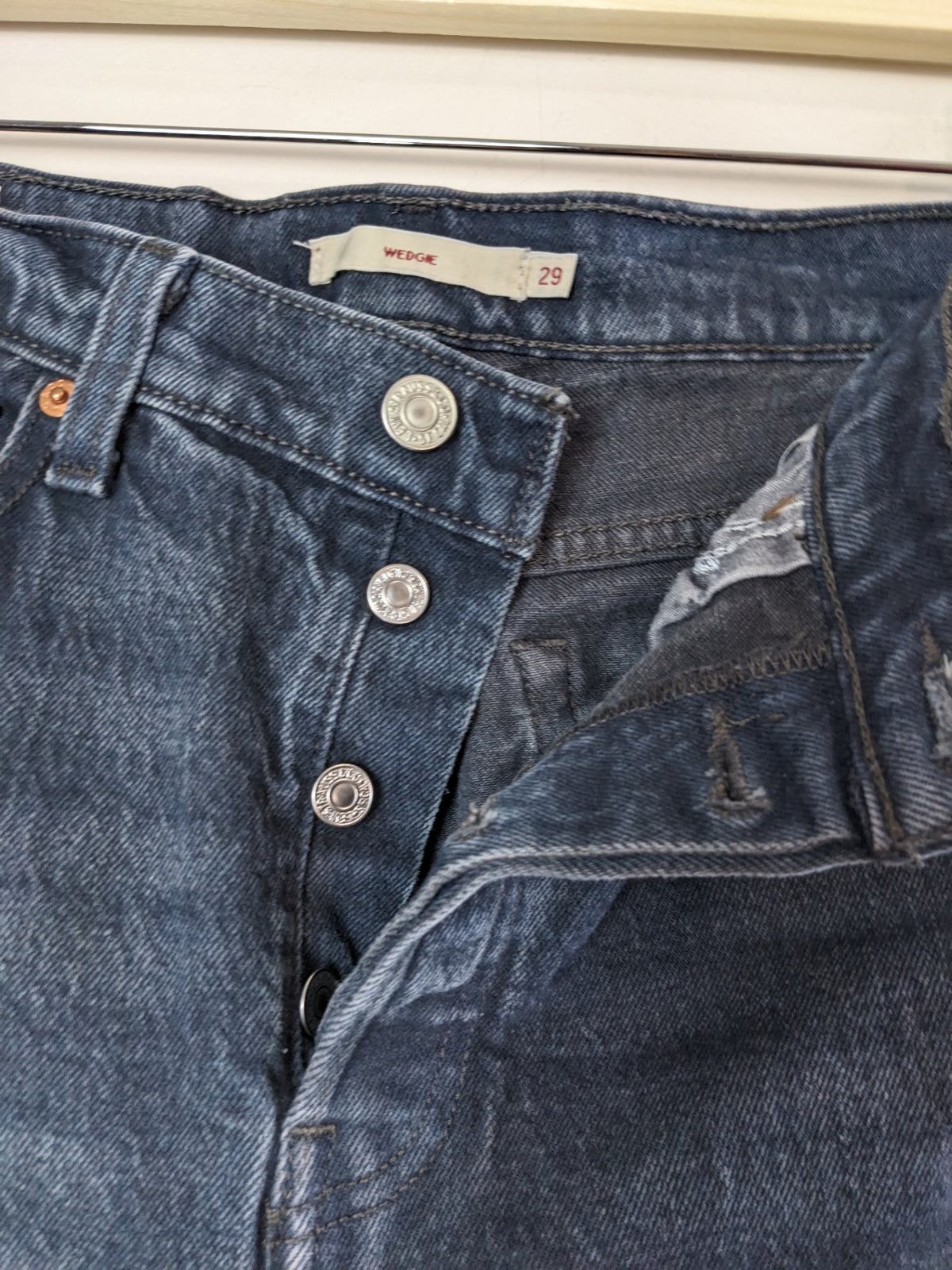 Levi's Black Wedgie Jeans - sz 29