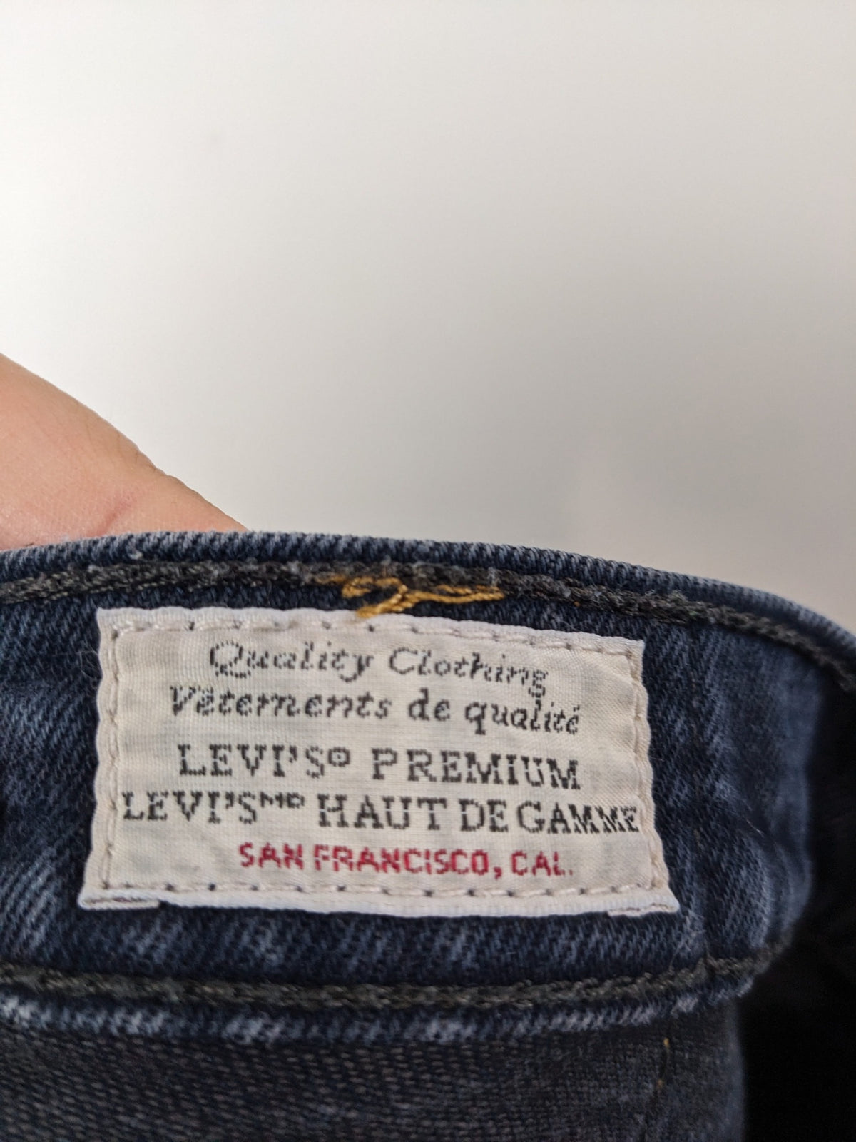 Levi's Black Wedgie Jeans - sz 29