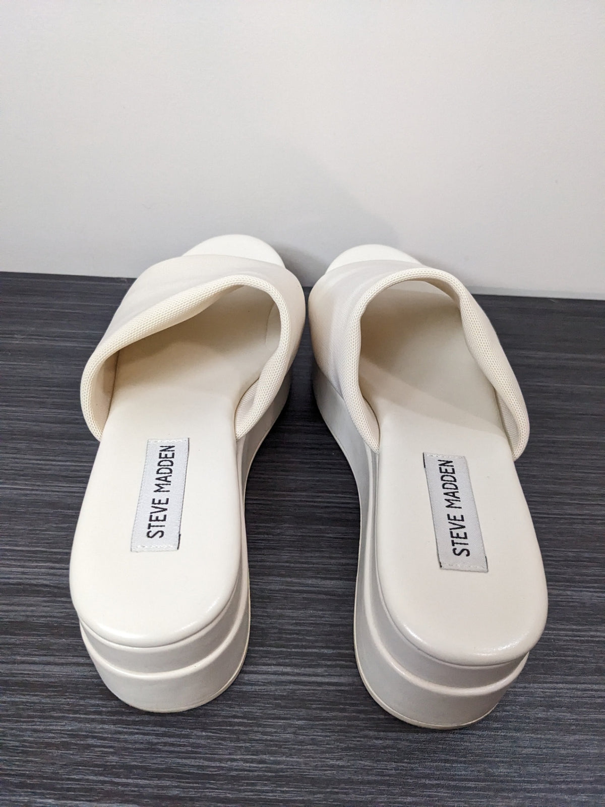 Steve Madden White Platform Sandals - sz 8
