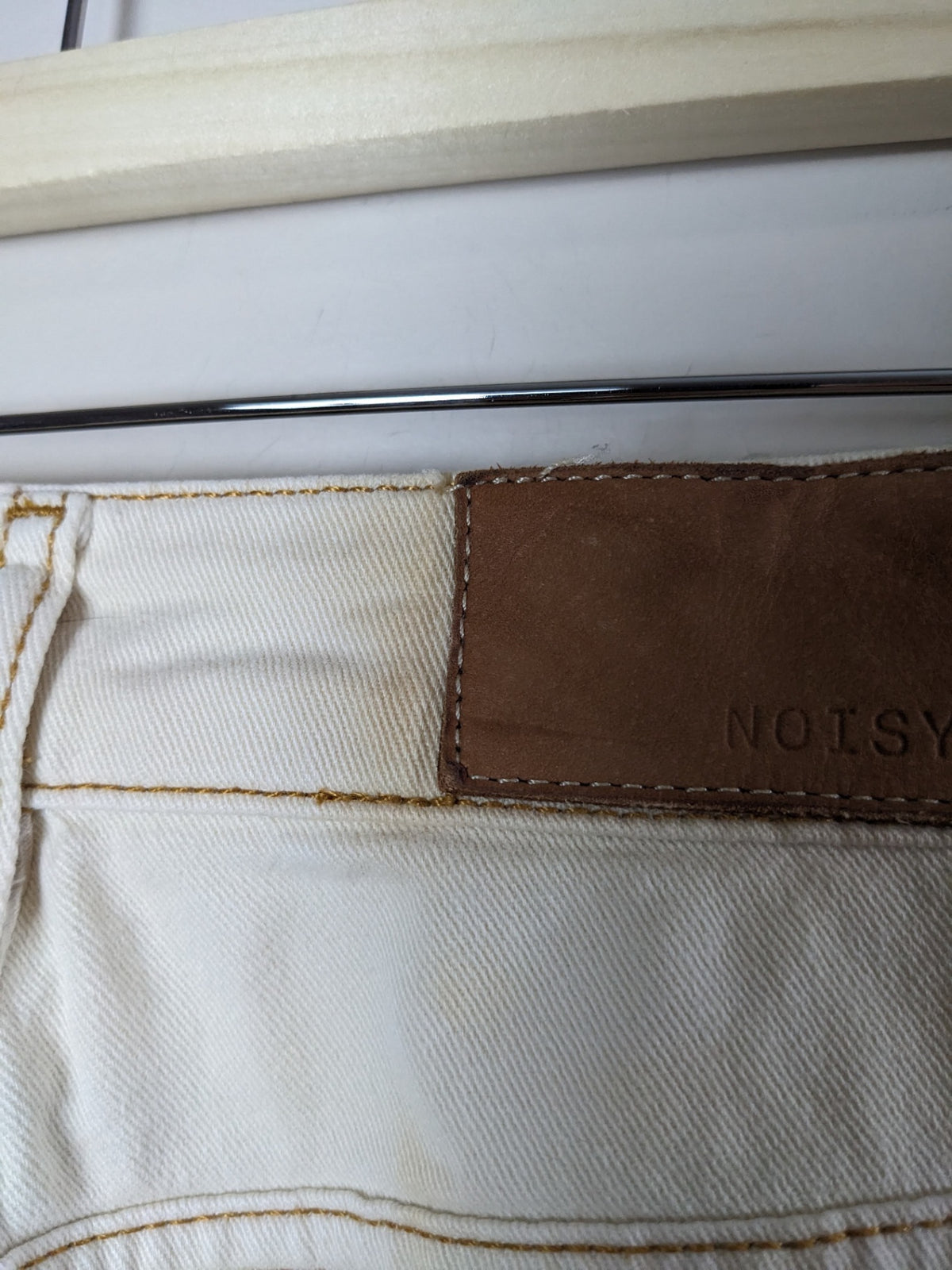 NOISY MAY Off White Jeans - sz 26