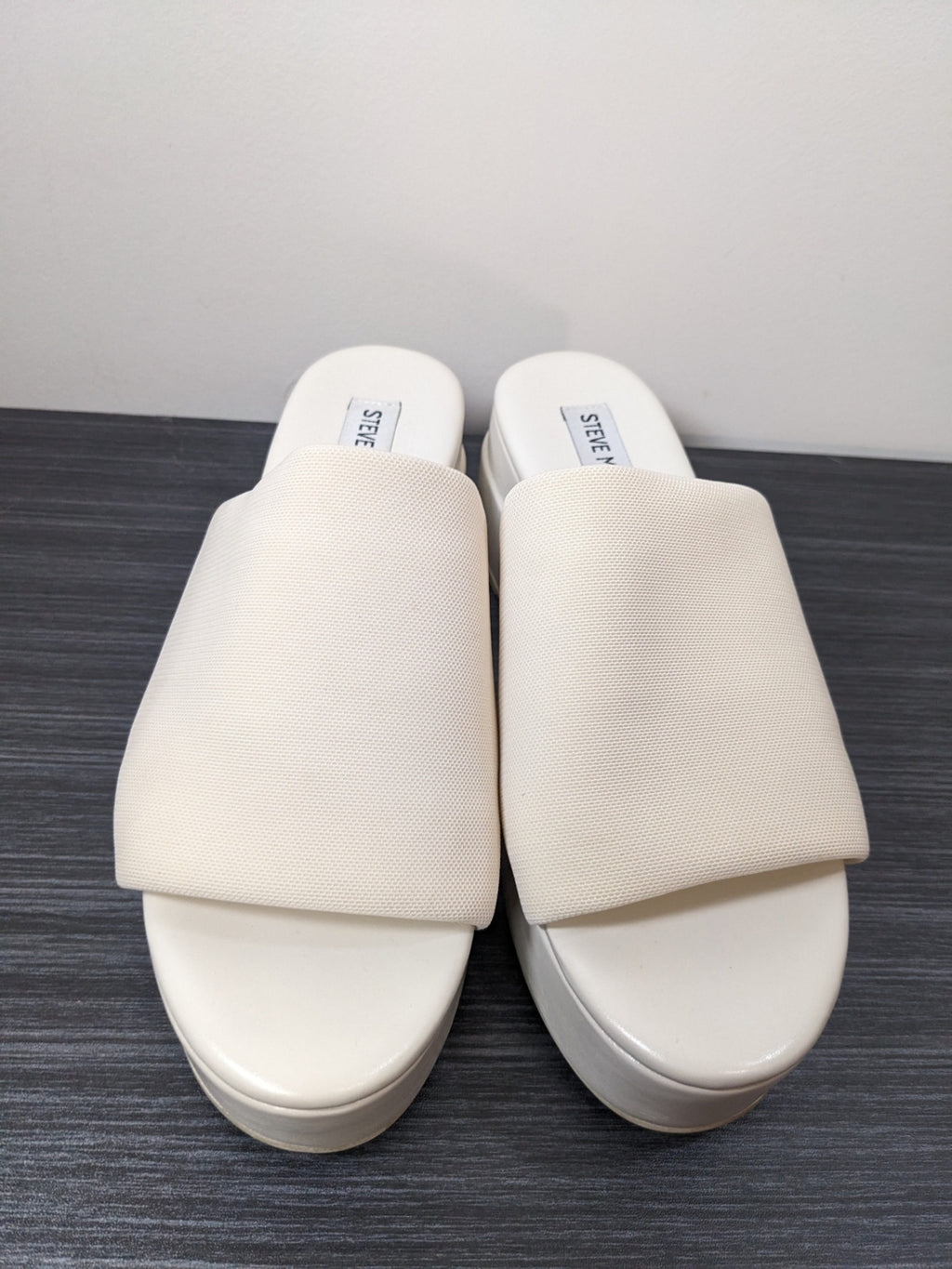 Steve Madden White Platform Sandals - sz 8