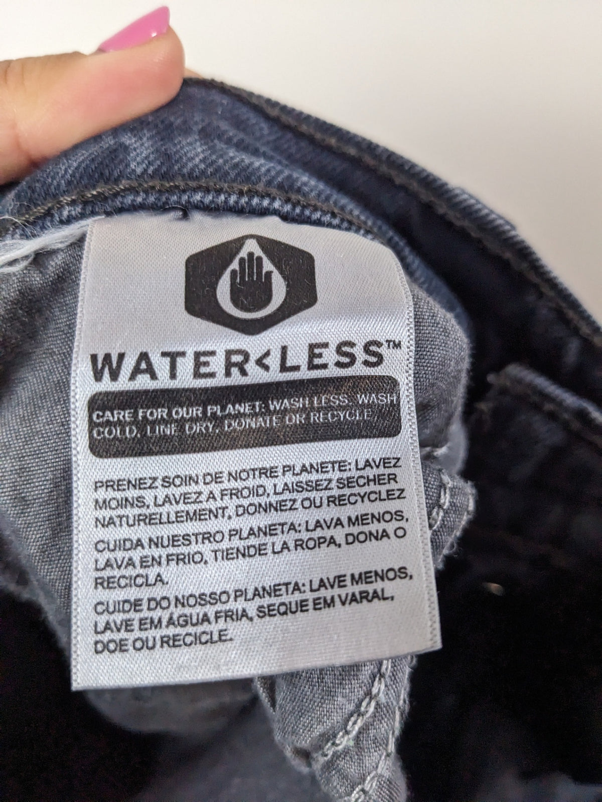 Levi's Black Wedgie Jeans - sz 29