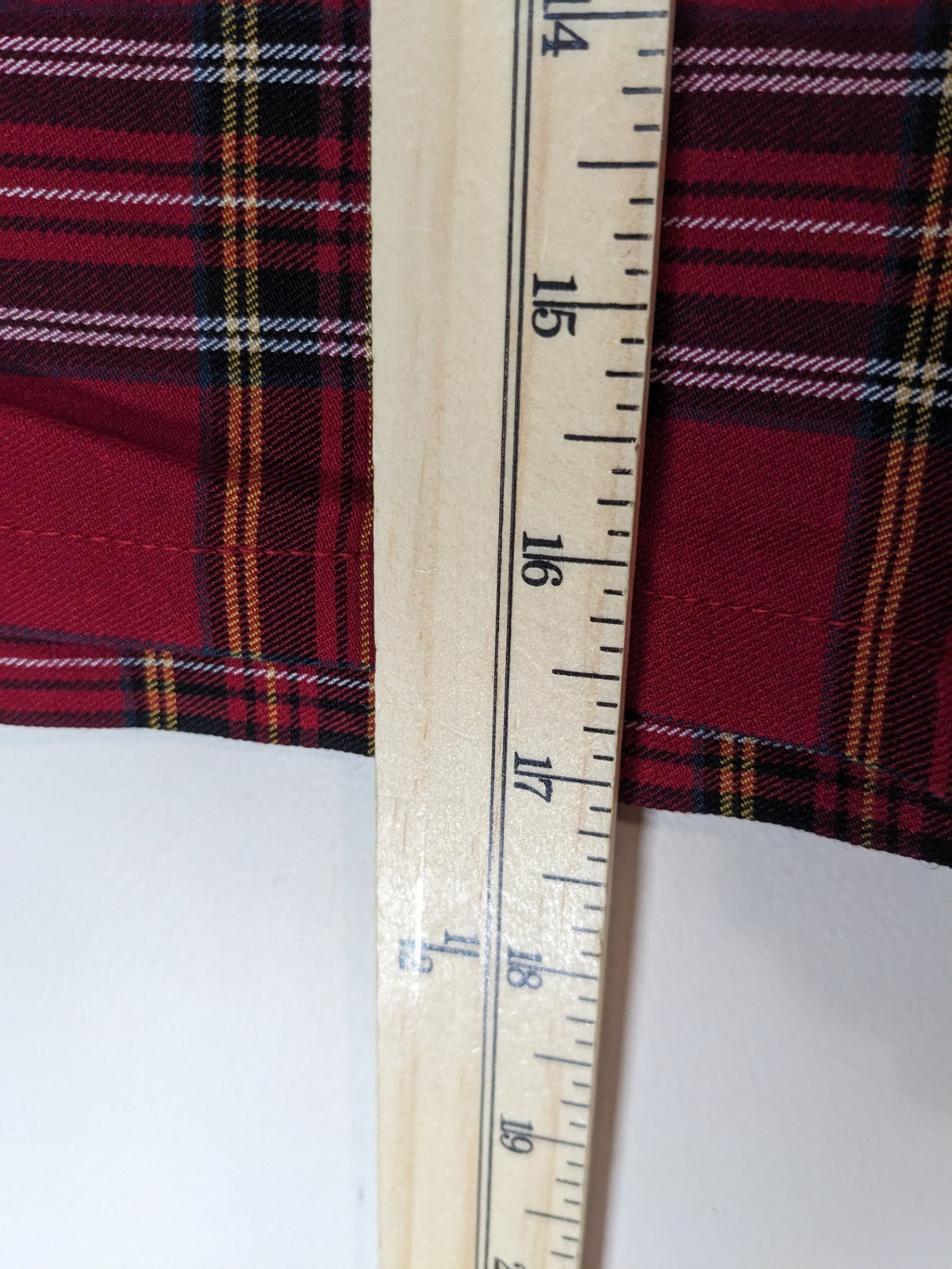 FOREVER 21 red plaid skirt - L