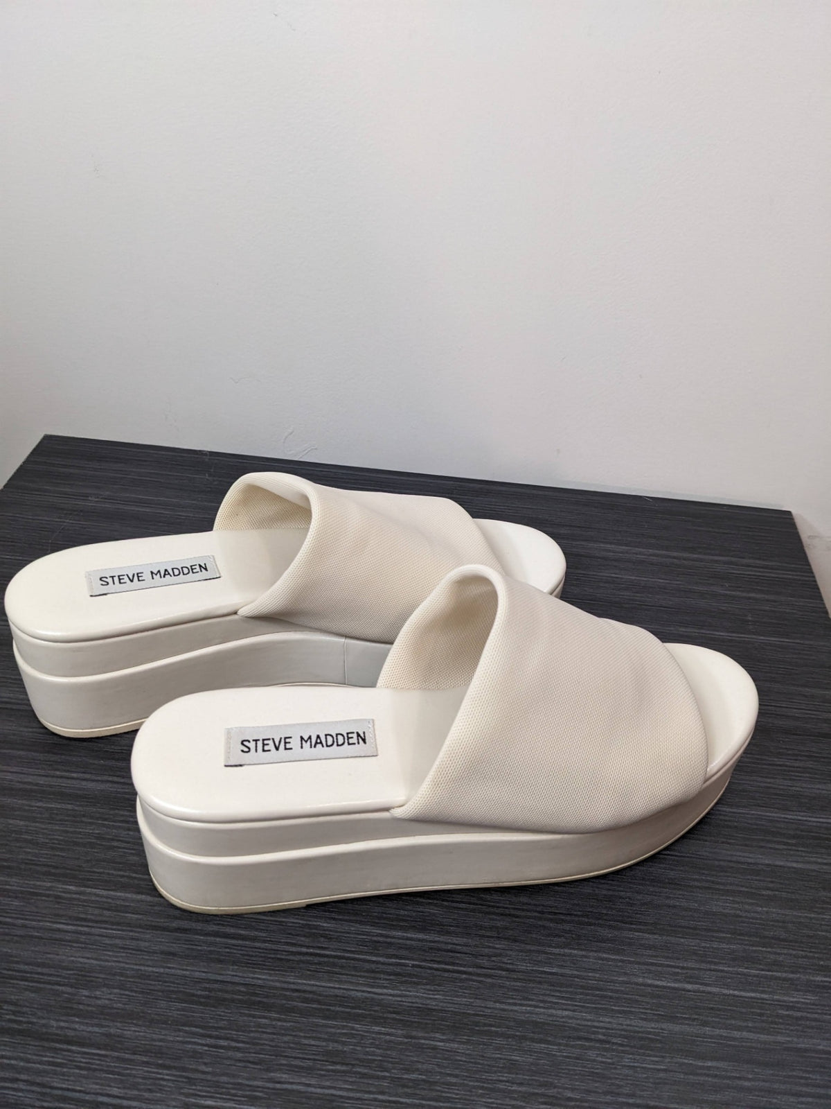 Steve Madden White Platform Sandals - sz 8
